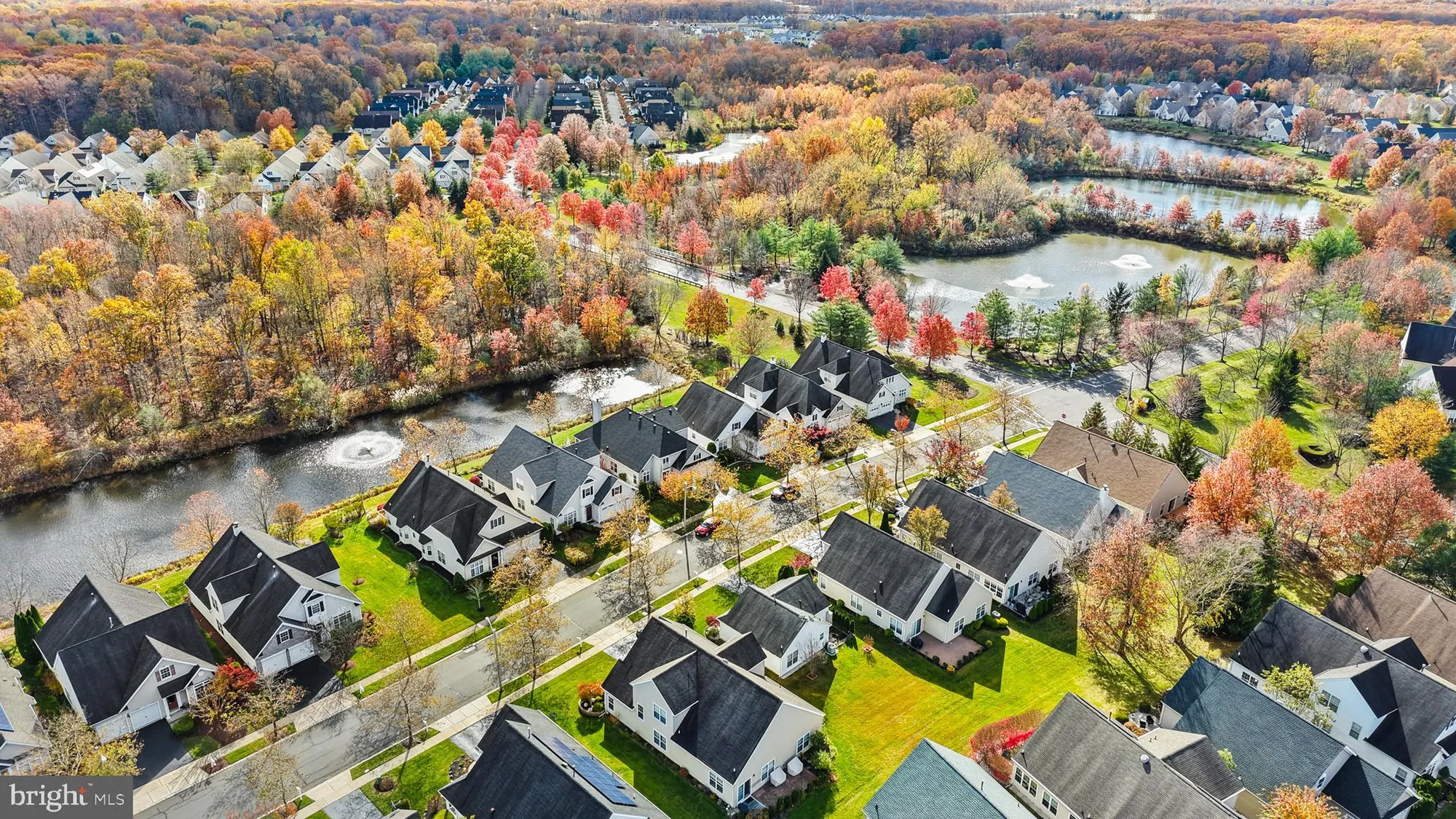 Property Slideshow image 7 of 45 | 6 grande blvd, Princeton Junction, NJ, 08550