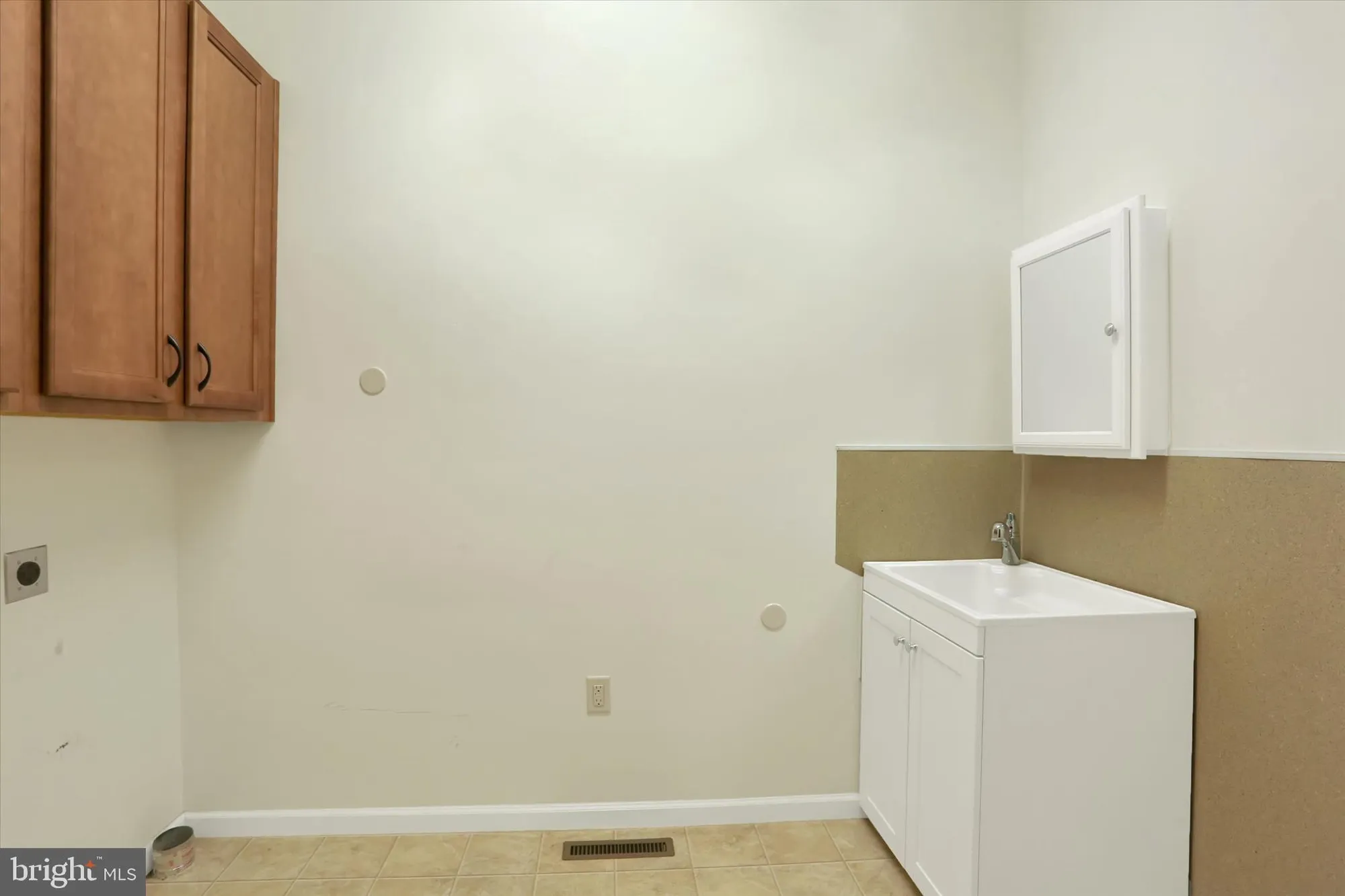 Property Slideshow image 37 of 54 | 226 carmella dr, Mechanicsburg, PA, 17050