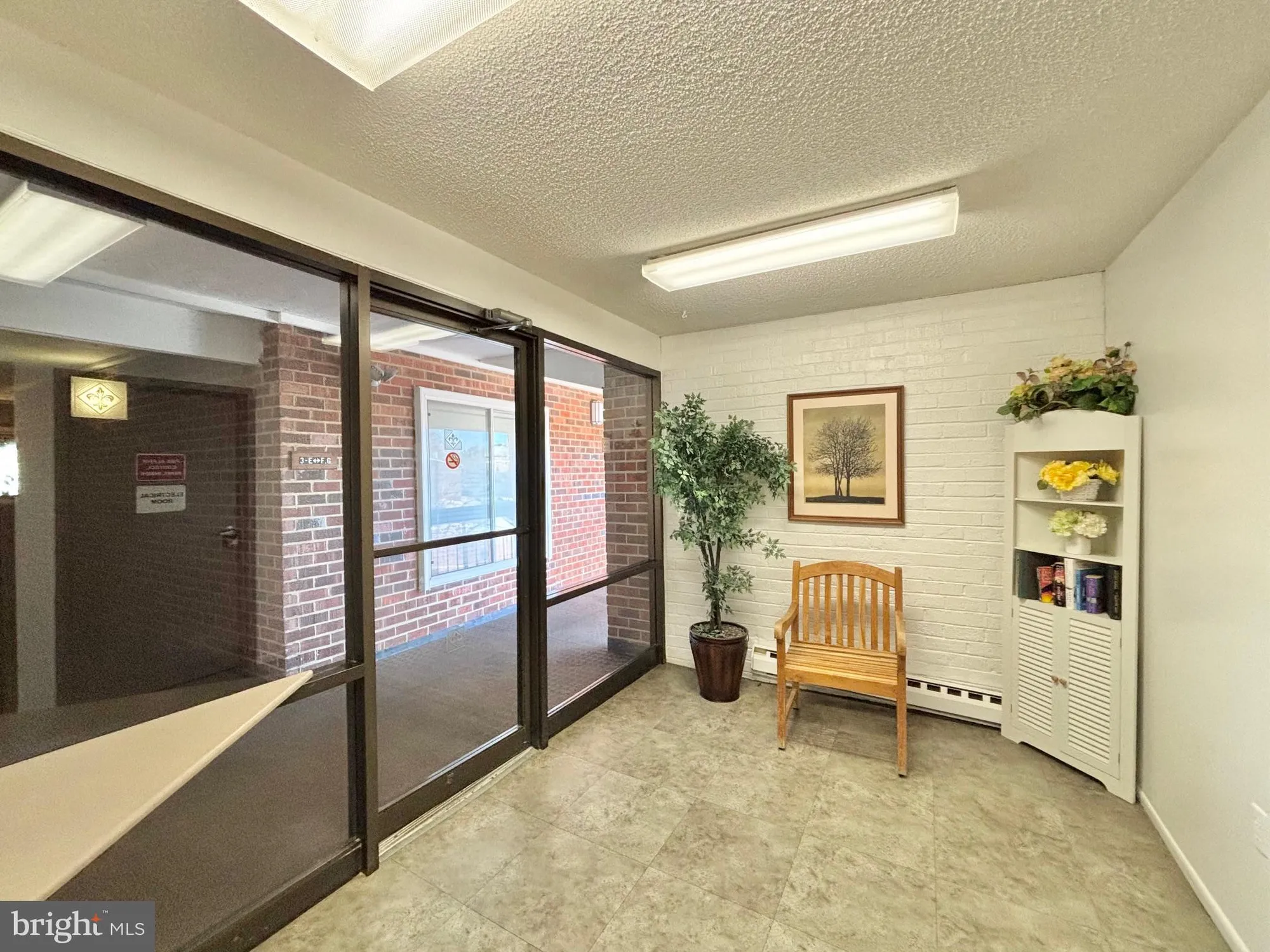 Property Slideshow image 25 of 27 | 15111 glade dr 12-3d, Silver Spring, MD, 20906