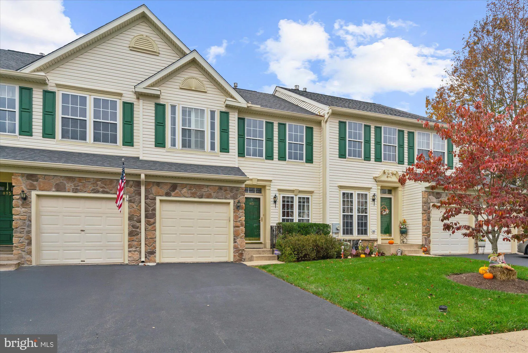 Property Slideshow image 1 of 44 | 813 geranium dr, Warrington, PA, 18976