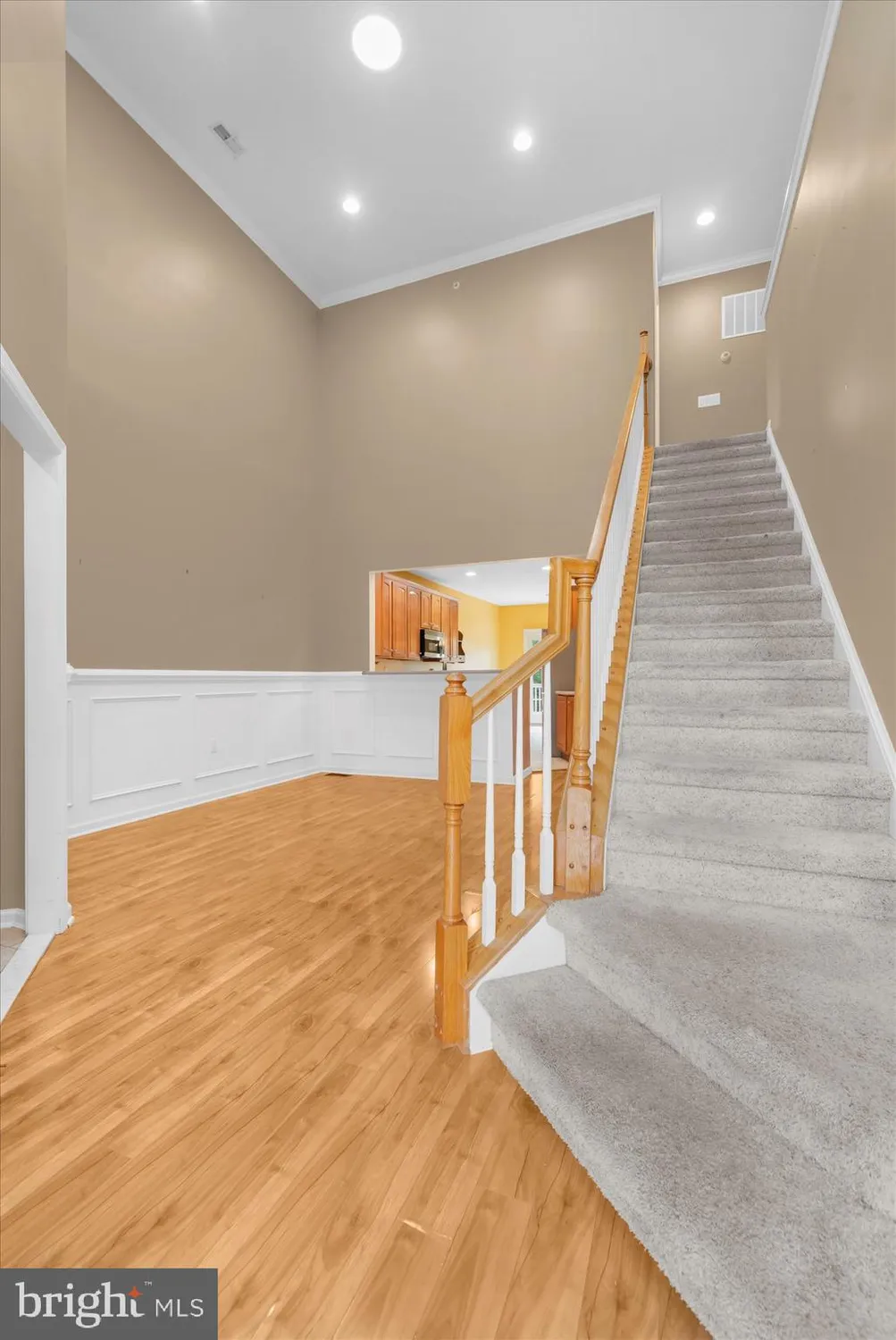 Property Slideshow image 6 of 44 | 813 geranium dr, Warrington, PA, 18976