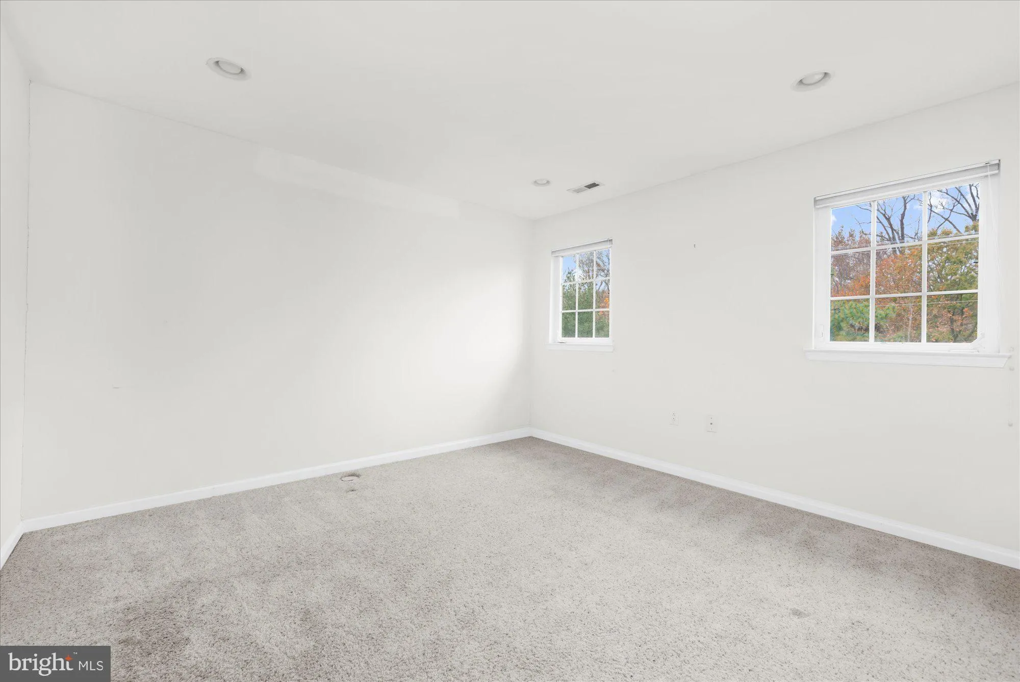 Property Slideshow image 25 of 44 | 813 geranium dr, Warrington, PA, 18976