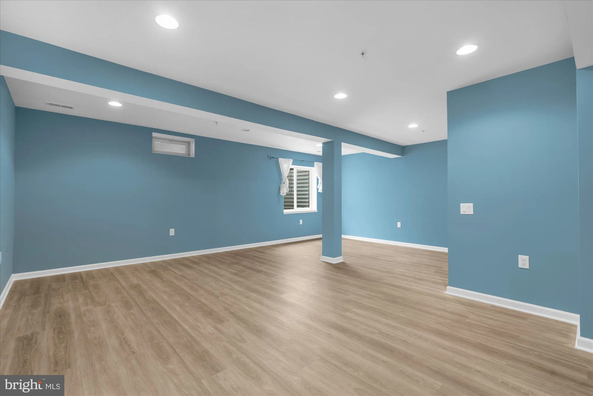 Property Slideshow image 32 of 44 | 813 geranium dr, Warrington, PA, 18976