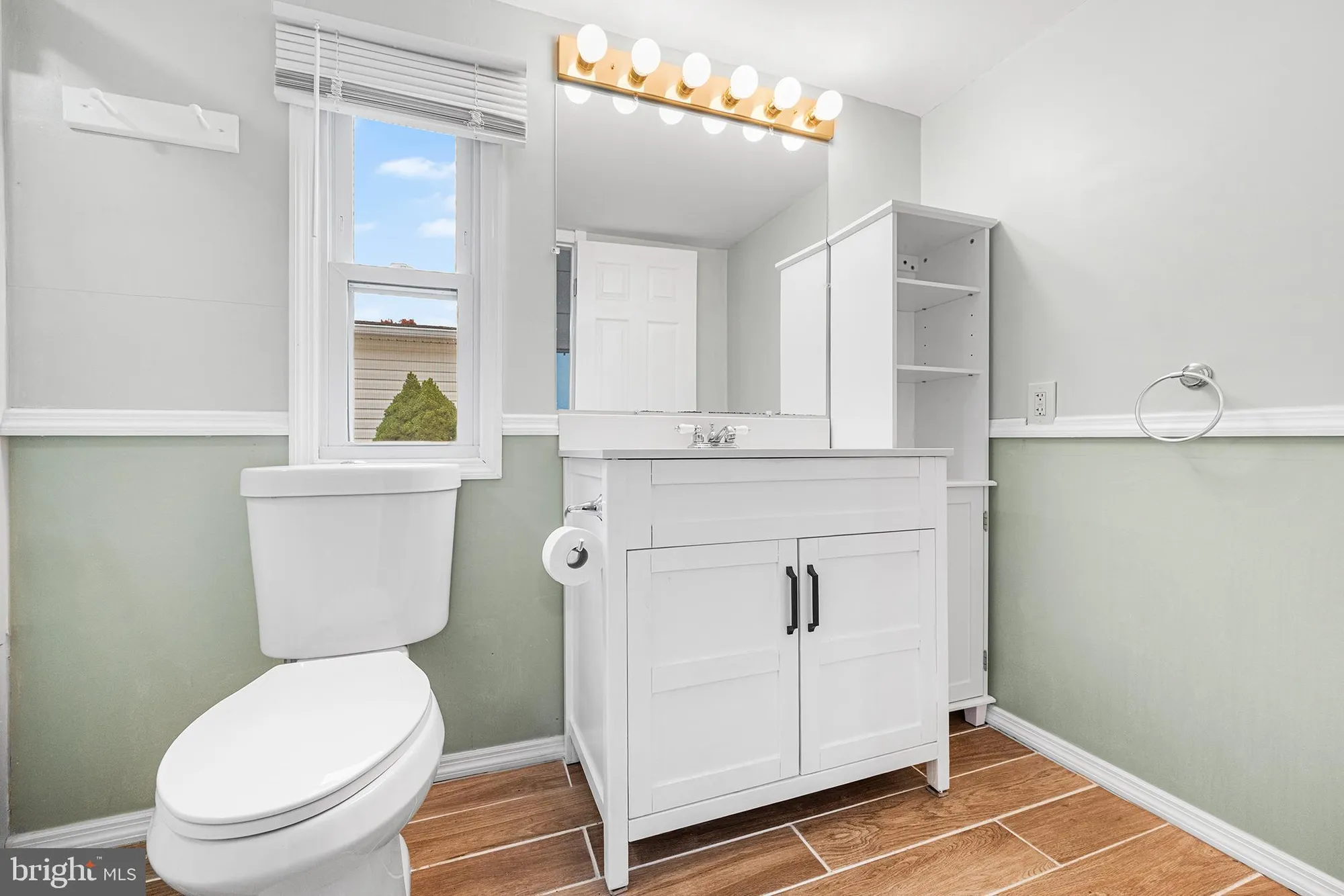 Property Slideshow image 13 of 27 | 4 locust ct, Mays Landing, NJ, 08330