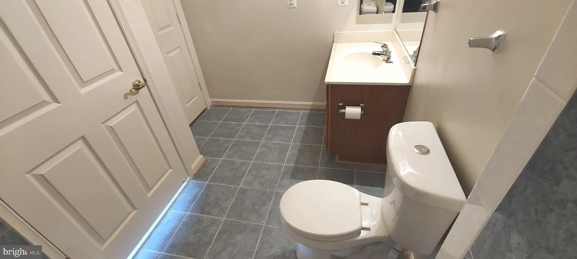 Property Slideshow image 26 of 46 | 1 cameron grove blvd 301, Upper Marlboro, MD, 20774