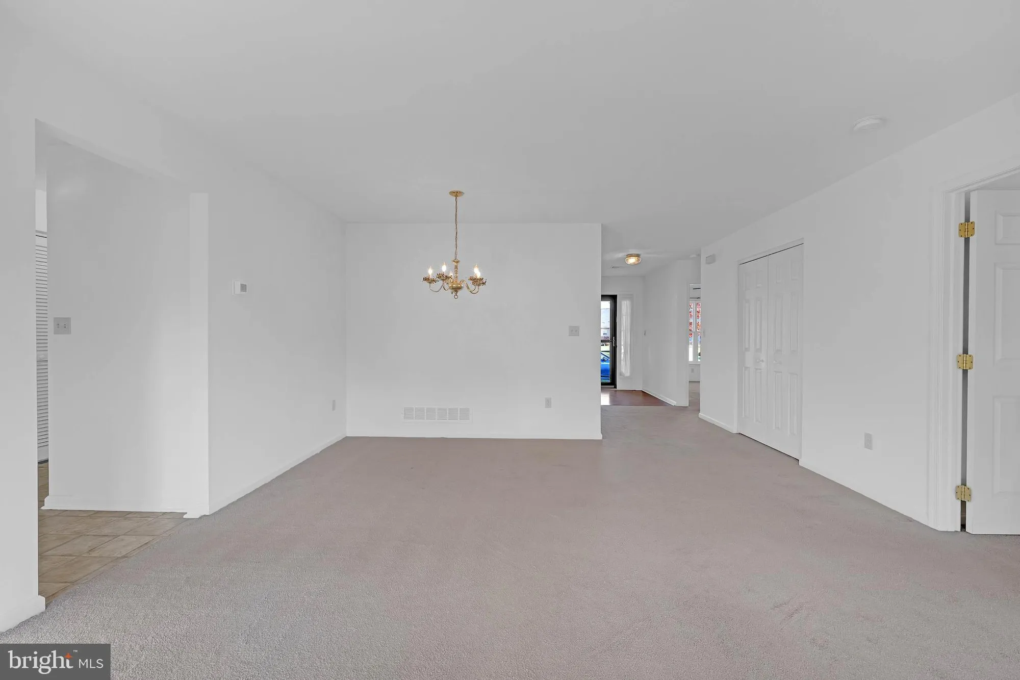 Property Slideshow image 8 of 31 | 4212 belmont cir, Whitehall, PA, 18052