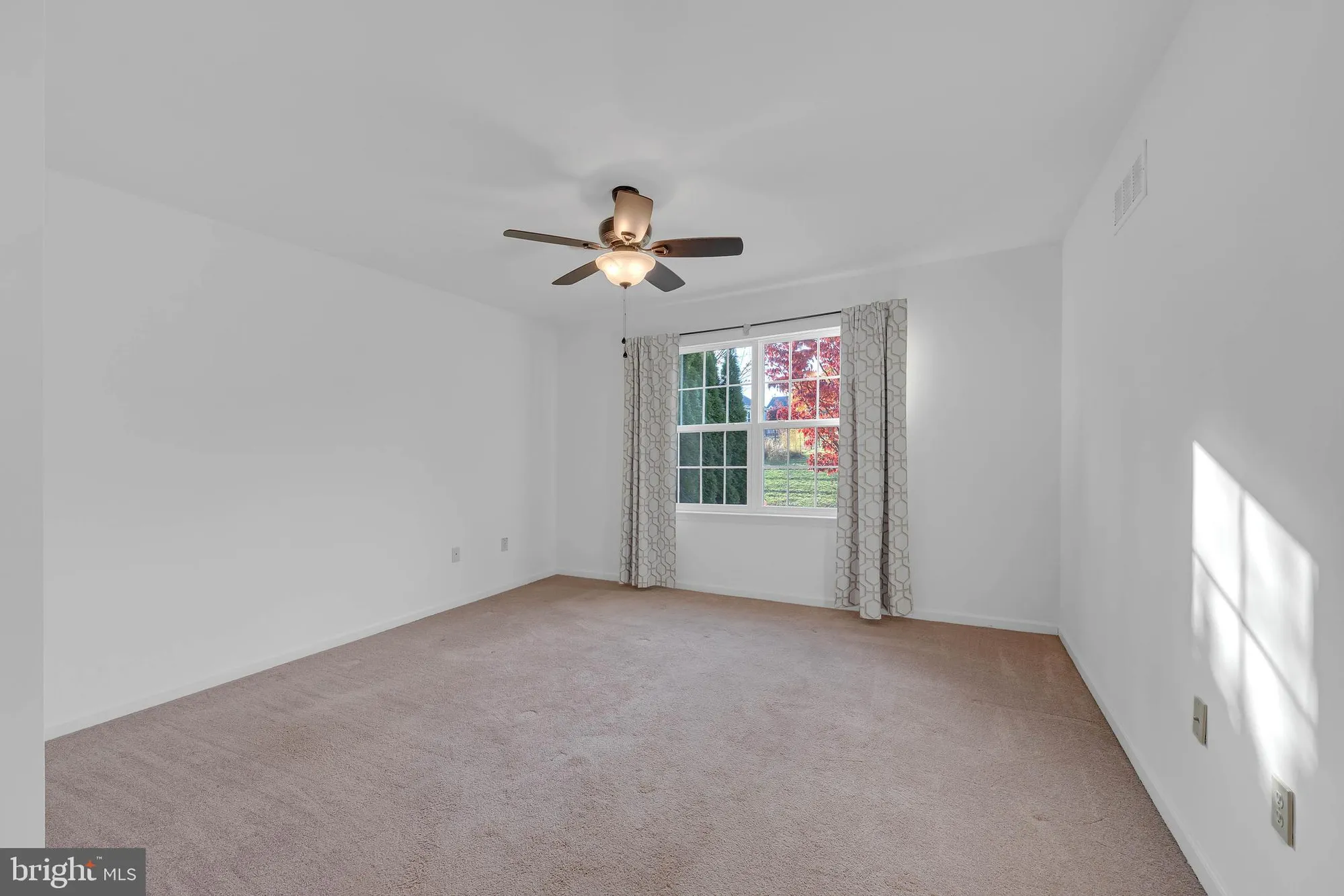 Property Slideshow image 13 of 31 | 4212 belmont cir, Whitehall, PA, 18052