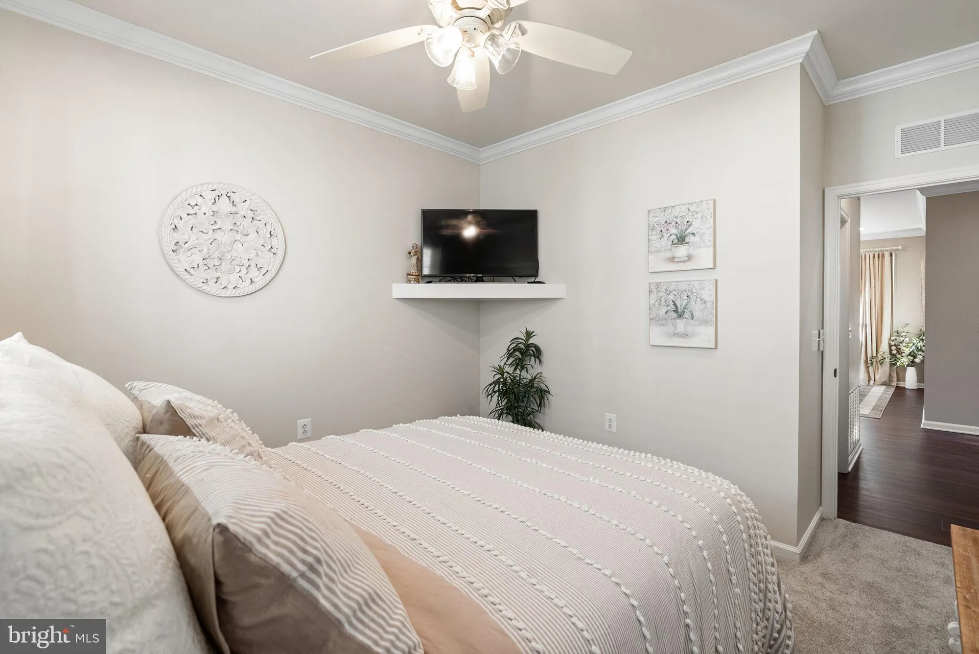 Property Slideshow image 34 of 49 | 1017 conway ct, Warwick, PA, 18974