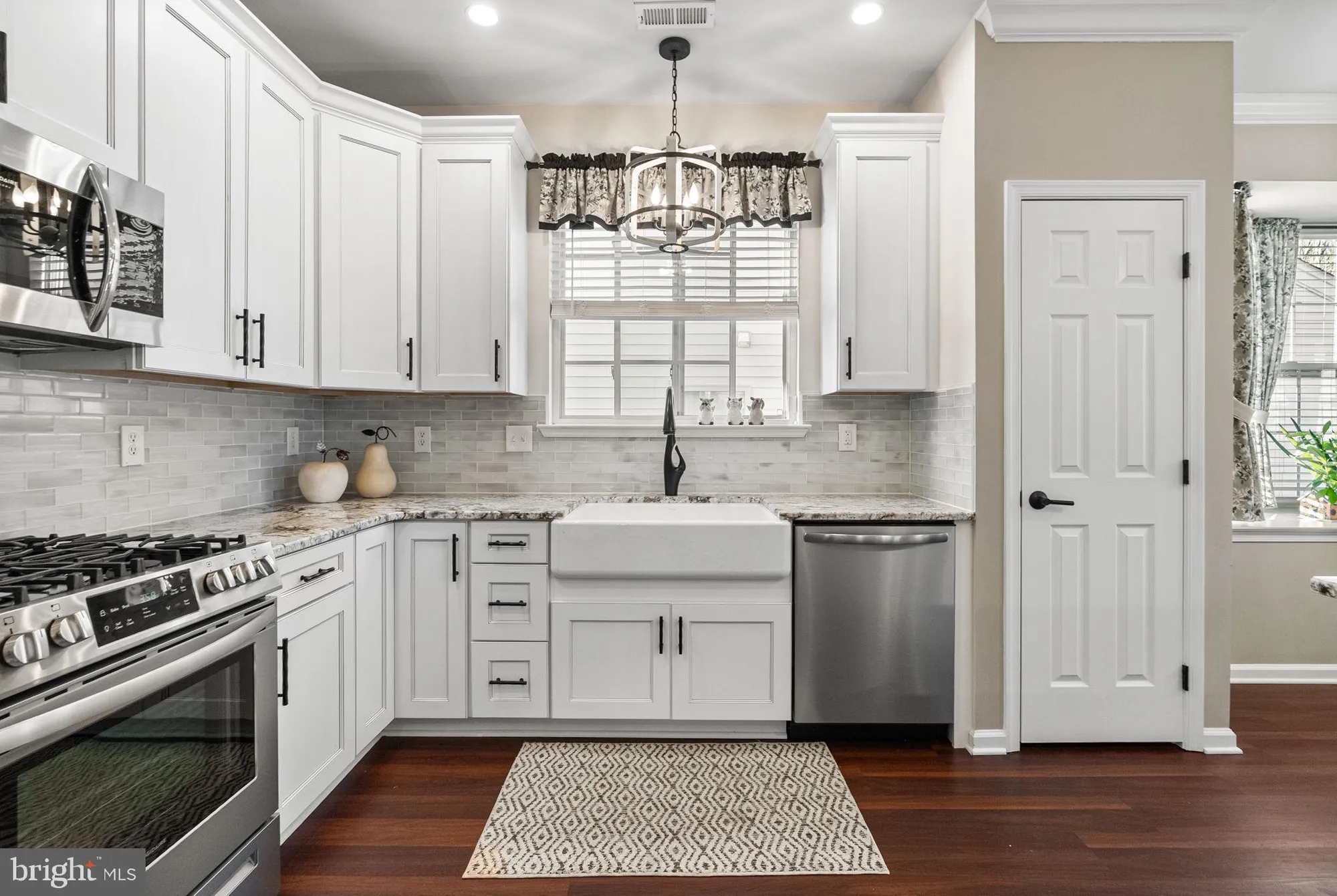 Property Slideshow image 15 of 49 | 1017 conway ct, Warwick, PA, 18974