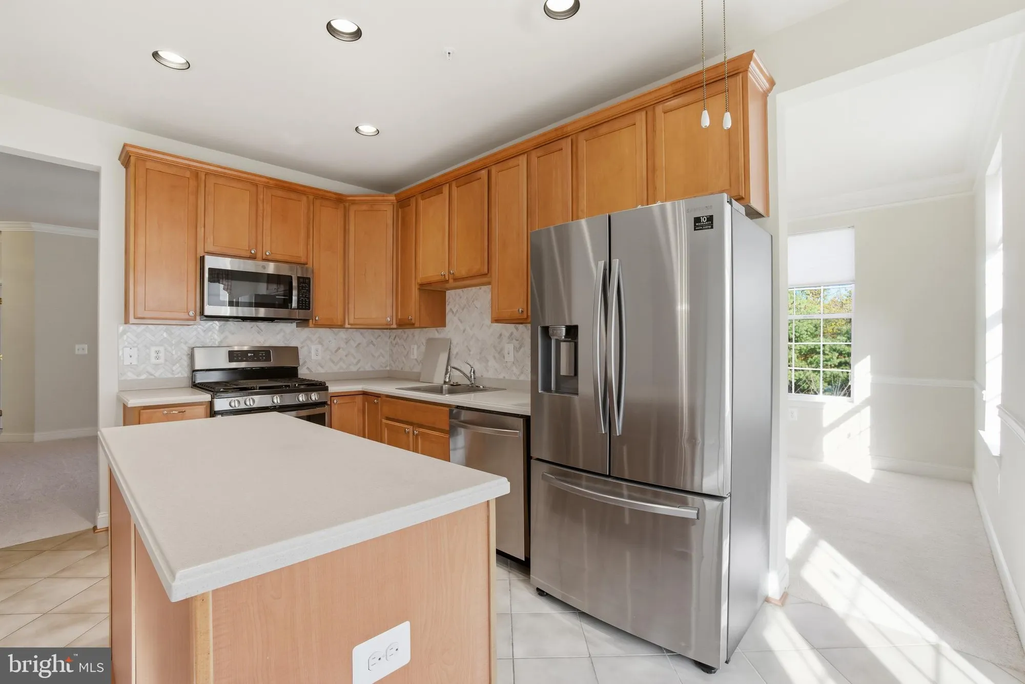 Property Slideshow image 20 of 52 | 2540 kensington gdns unit 303, Ellicott City, MD, 21043