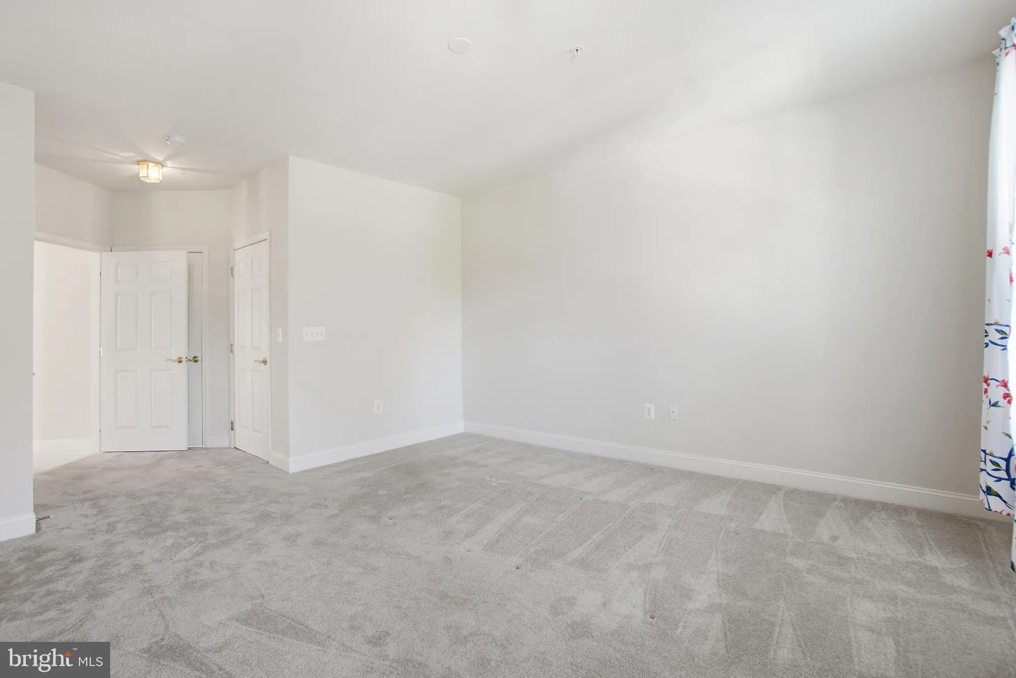 Property Slideshow image 31 of 52 | 2540 kensington gdns unit 303, Ellicott City, MD, 21043