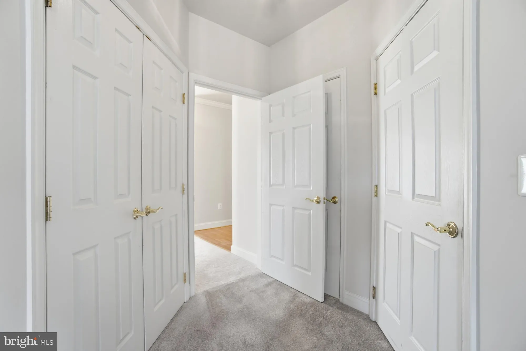 Property Slideshow image 32 of 52 | 2540 kensington gdns unit 303, Ellicott City, MD, 21043