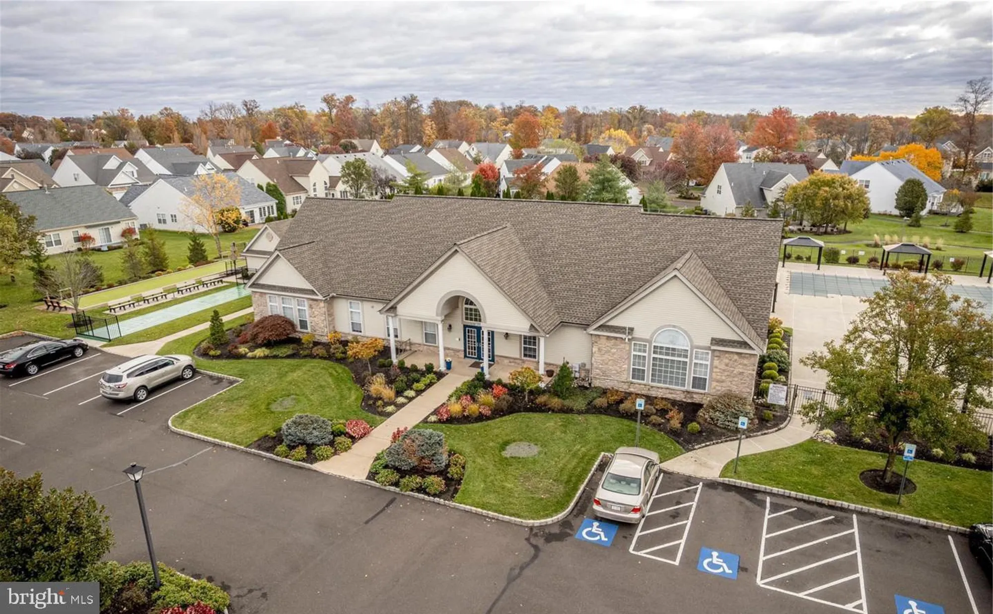 Property Slideshow image 7 of 25 | 407 maryjoe way, Warrington, PA, 18976