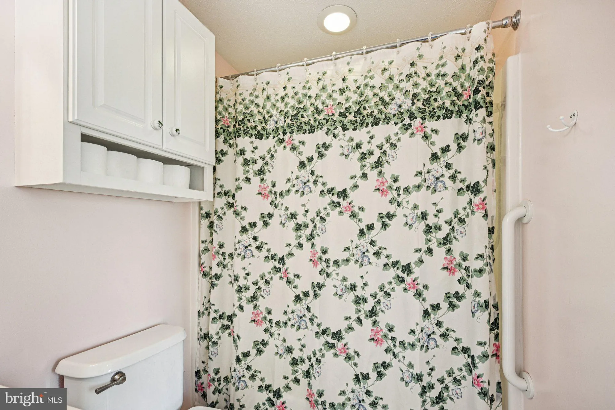 Property Slideshow image 36 of 53 | 17 peppergrass dr, Mount Laurel, NJ, 08054
