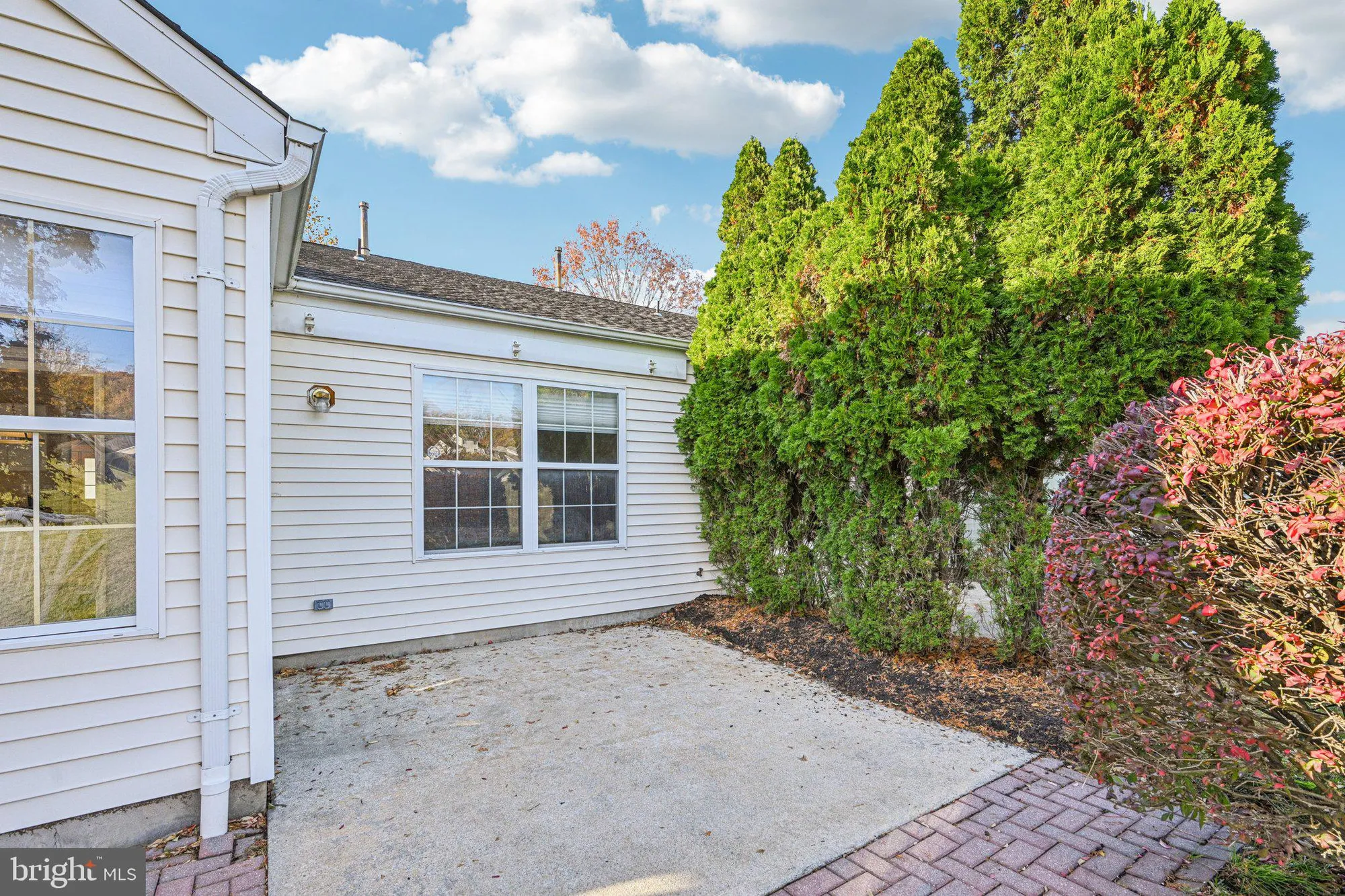 Property Slideshow image 39 of 53 | 17 peppergrass dr, Mount Laurel, NJ, 08054