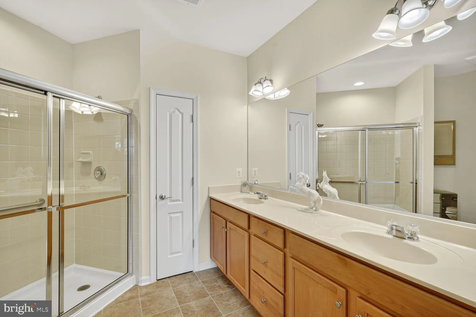 Property Slideshow image 17 of 46 | 8501 coltrane ct 206, Ellicott City, MD, 21043
