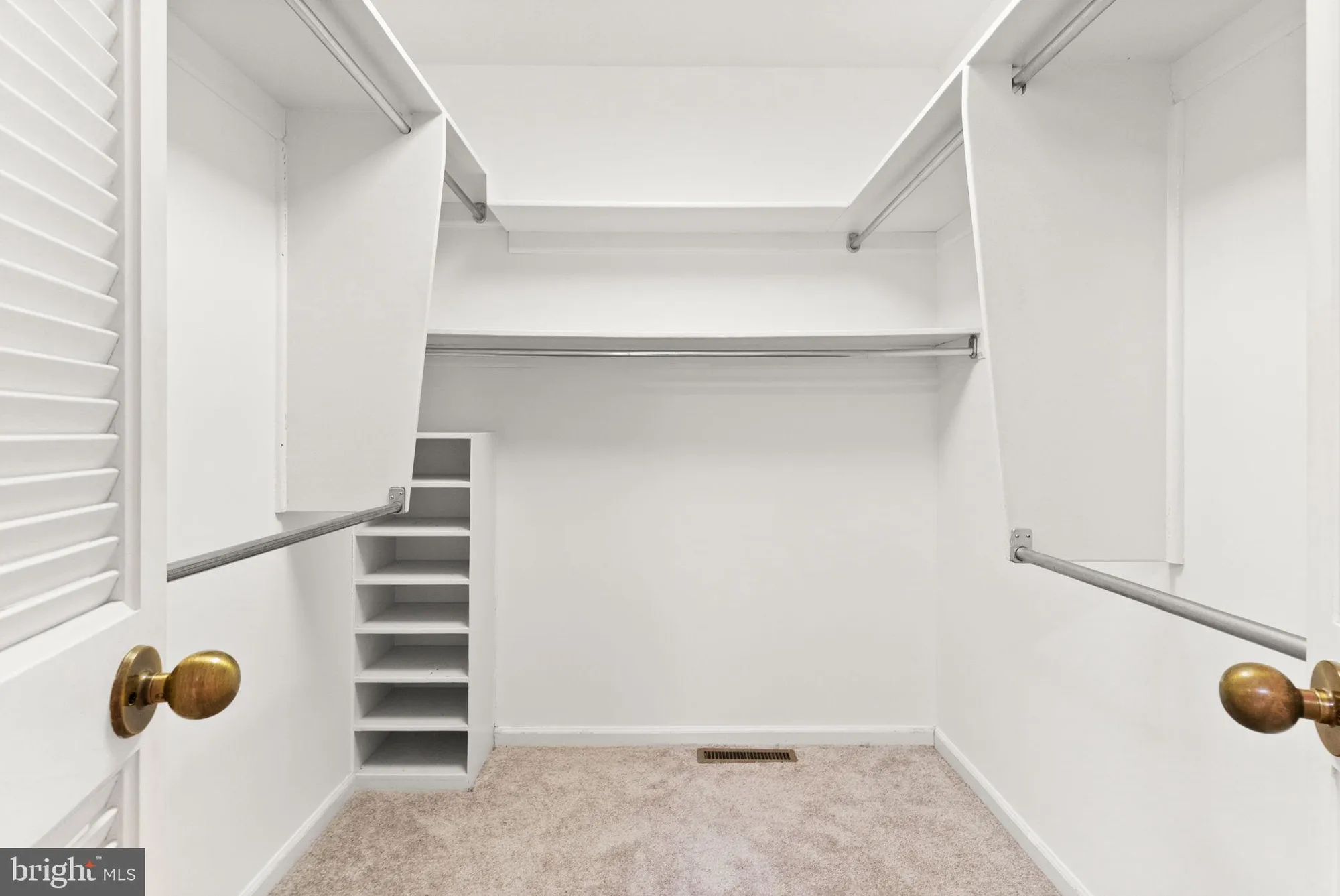 Property Slideshow image 27 of 52 | 254 chatham way # 254, West Chester, PA, 19380