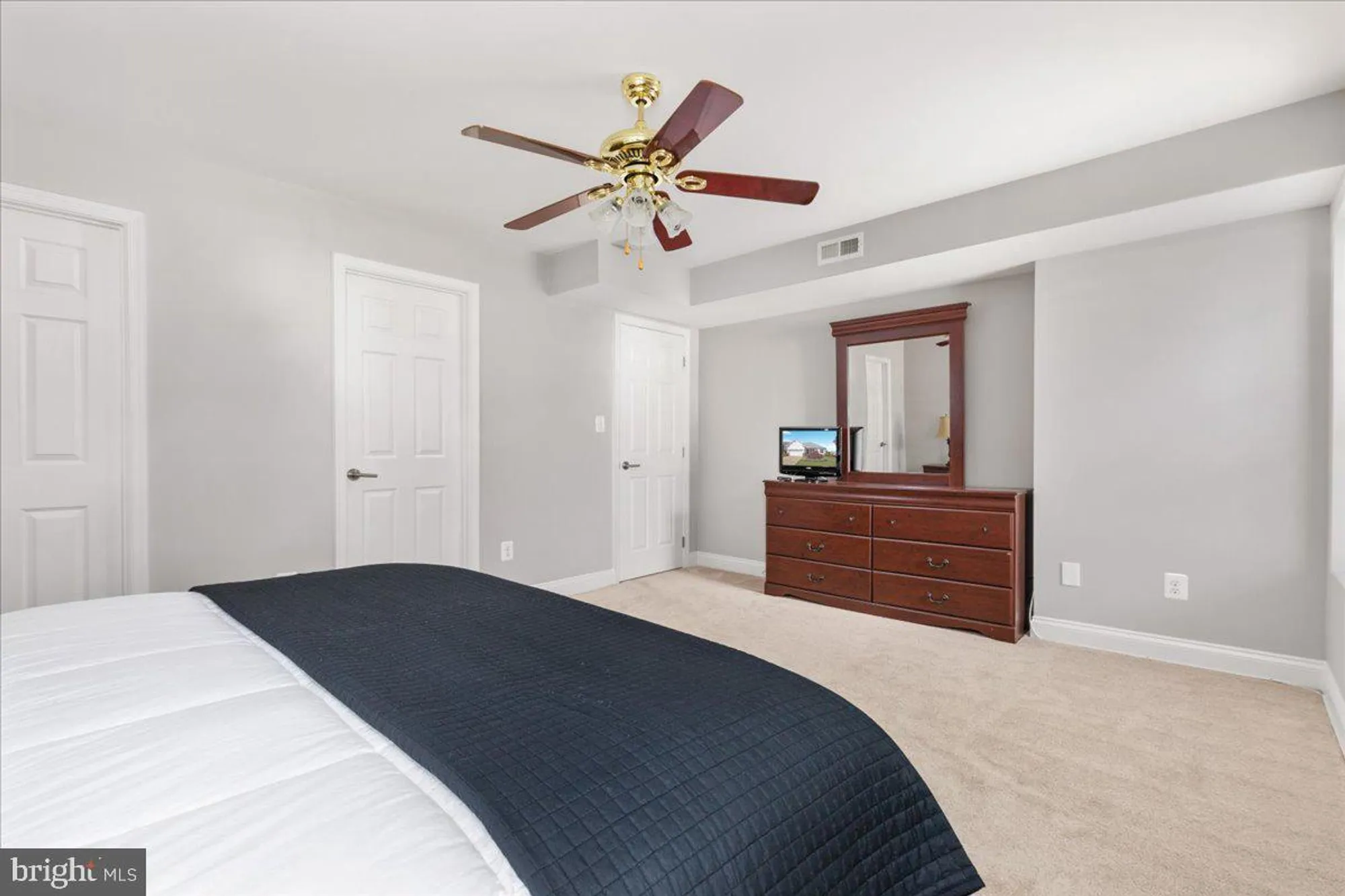 Property Slideshow image 46 of 84 | 13612 ryton ridge ln, Gainesville, VA, 20155