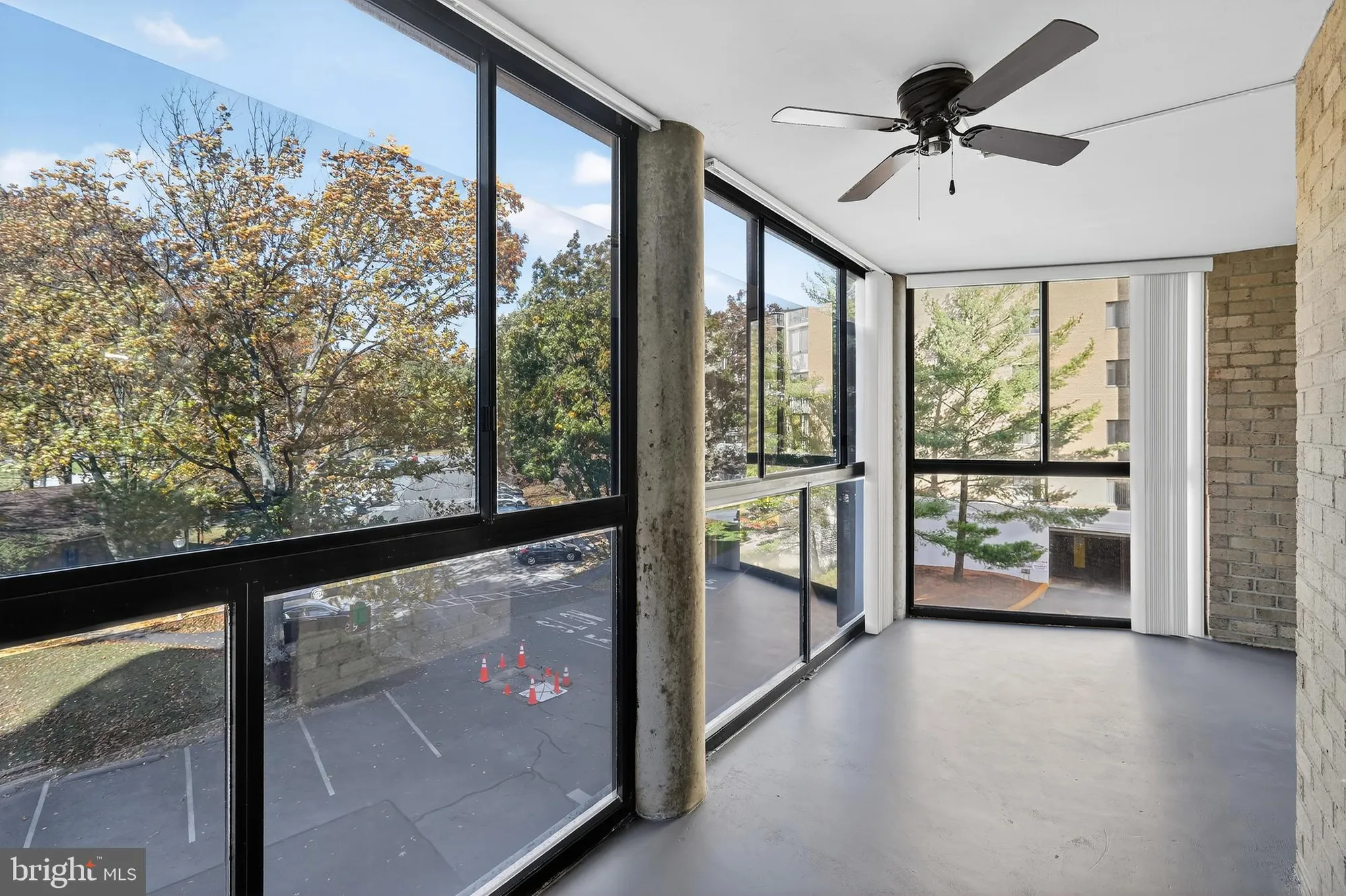 Property Slideshow image 39 of 40 | 15101 interlachen dr 1-326, Silver Spring, MD, 20906