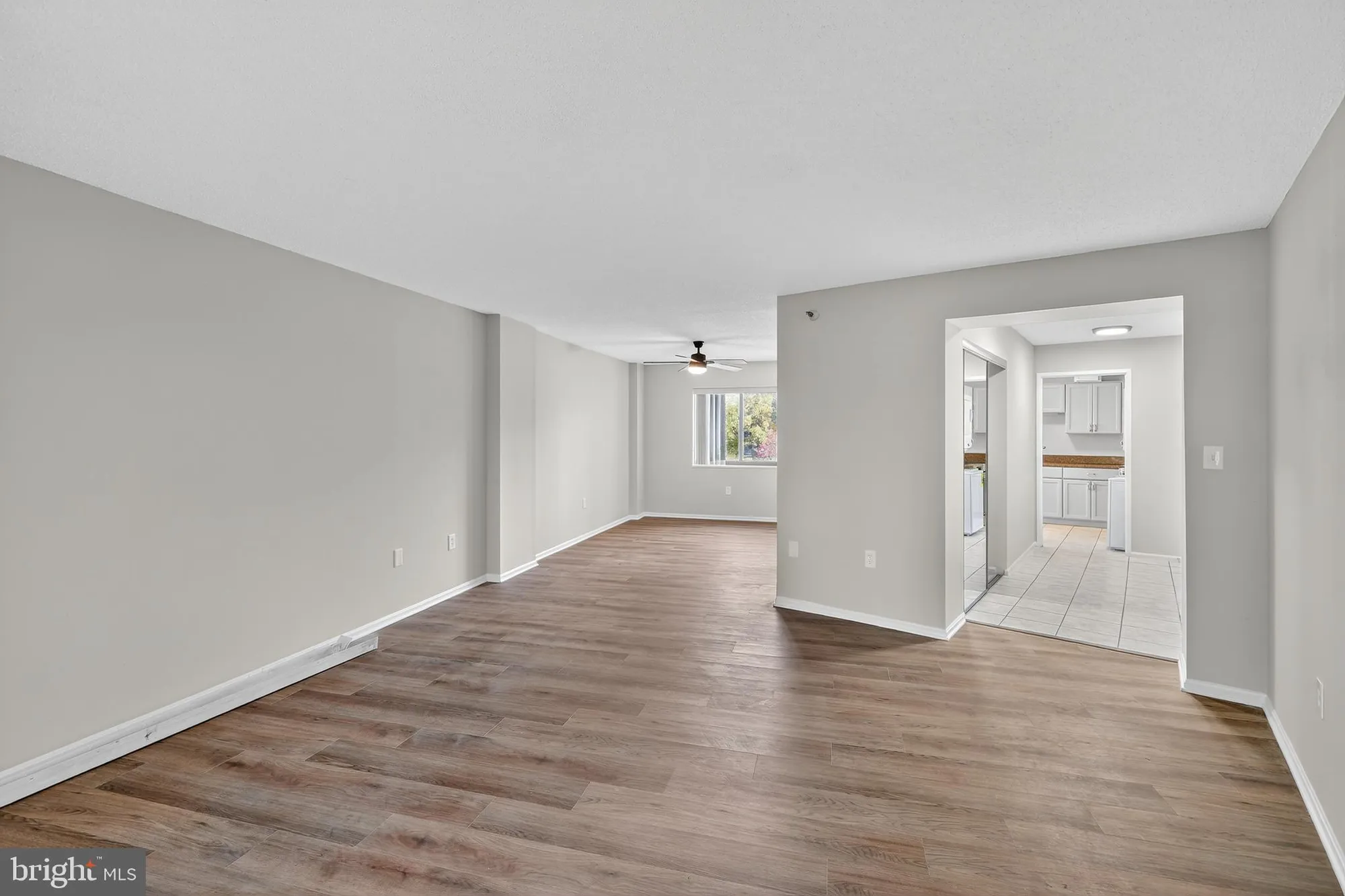 Property Slideshow image 11 of 40 | 15101 interlachen dr 1-326, Silver Spring, MD, 20906