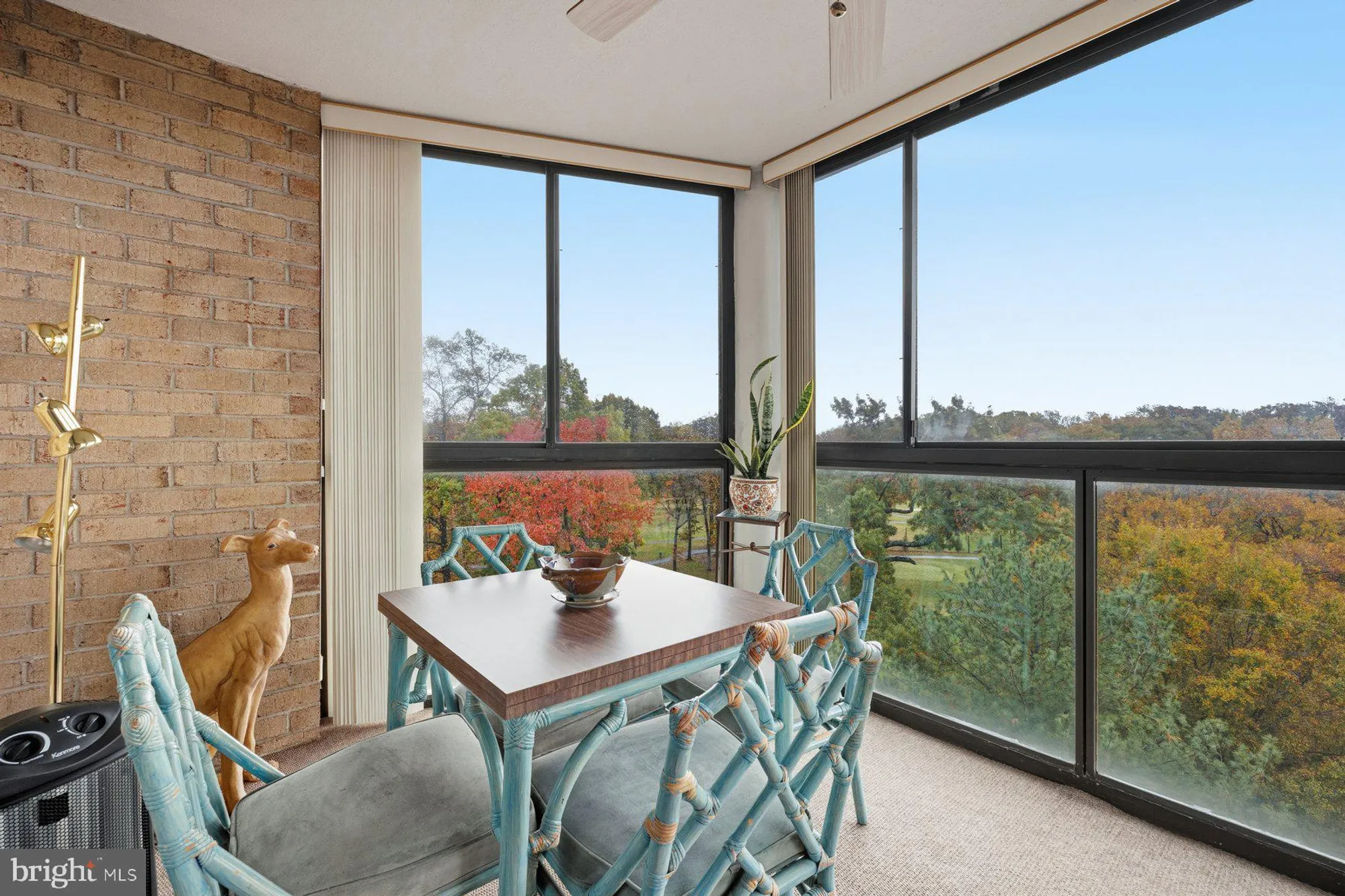 Property Slideshow image 20 of 35 | 15107 interlachen dr 2-822, Silver Spring, MD, 20906