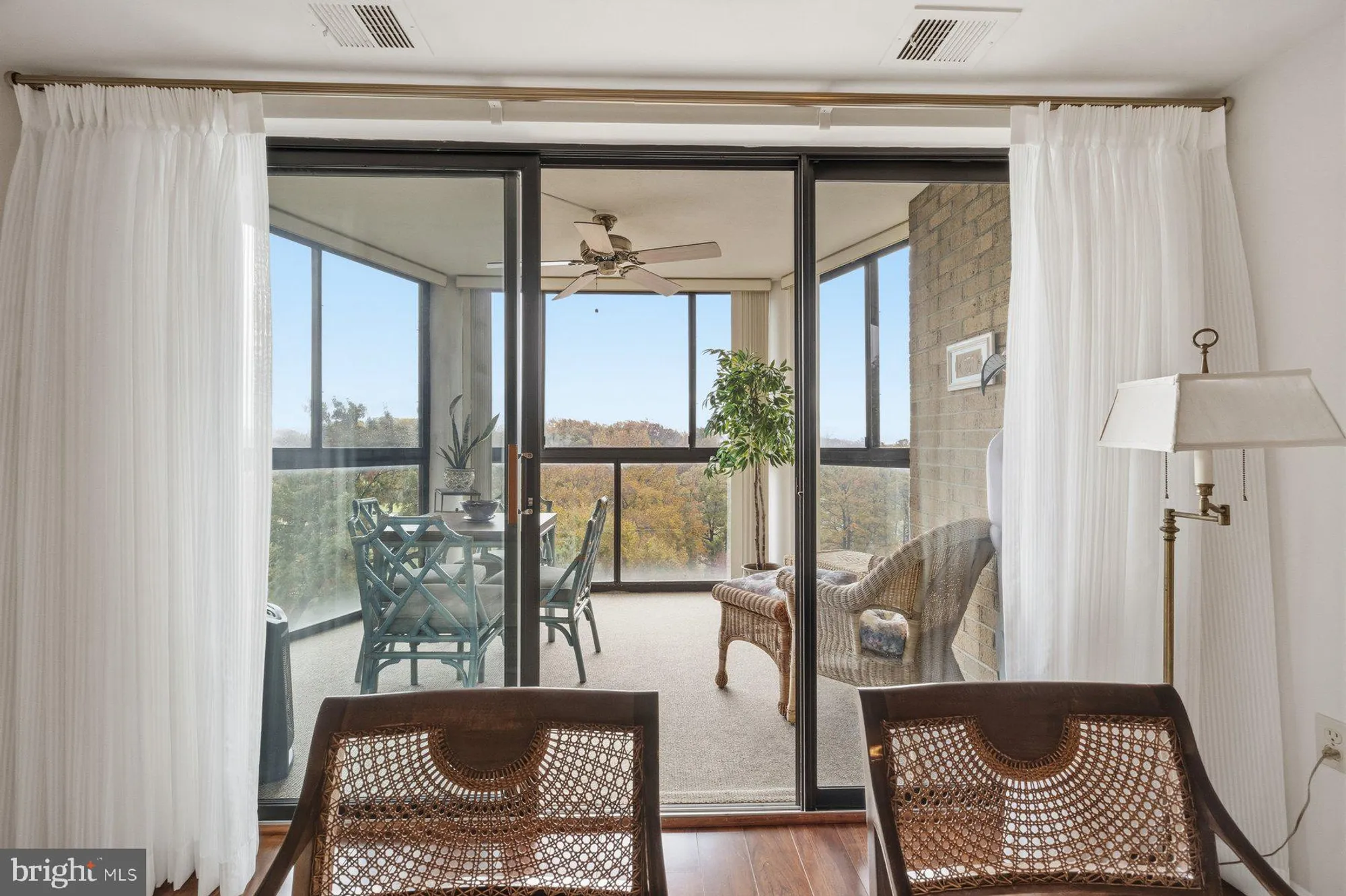 Property Slideshow image 22 of 35 | 15107 interlachen dr 2-822, Silver Spring, MD, 20906