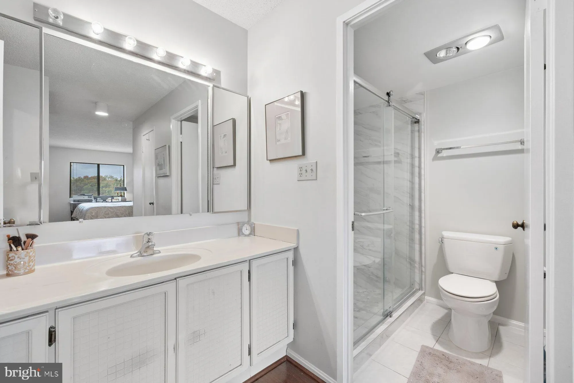 Property Slideshow image 26 of 35 | 15107 interlachen dr 2-822, Silver Spring, MD, 20906