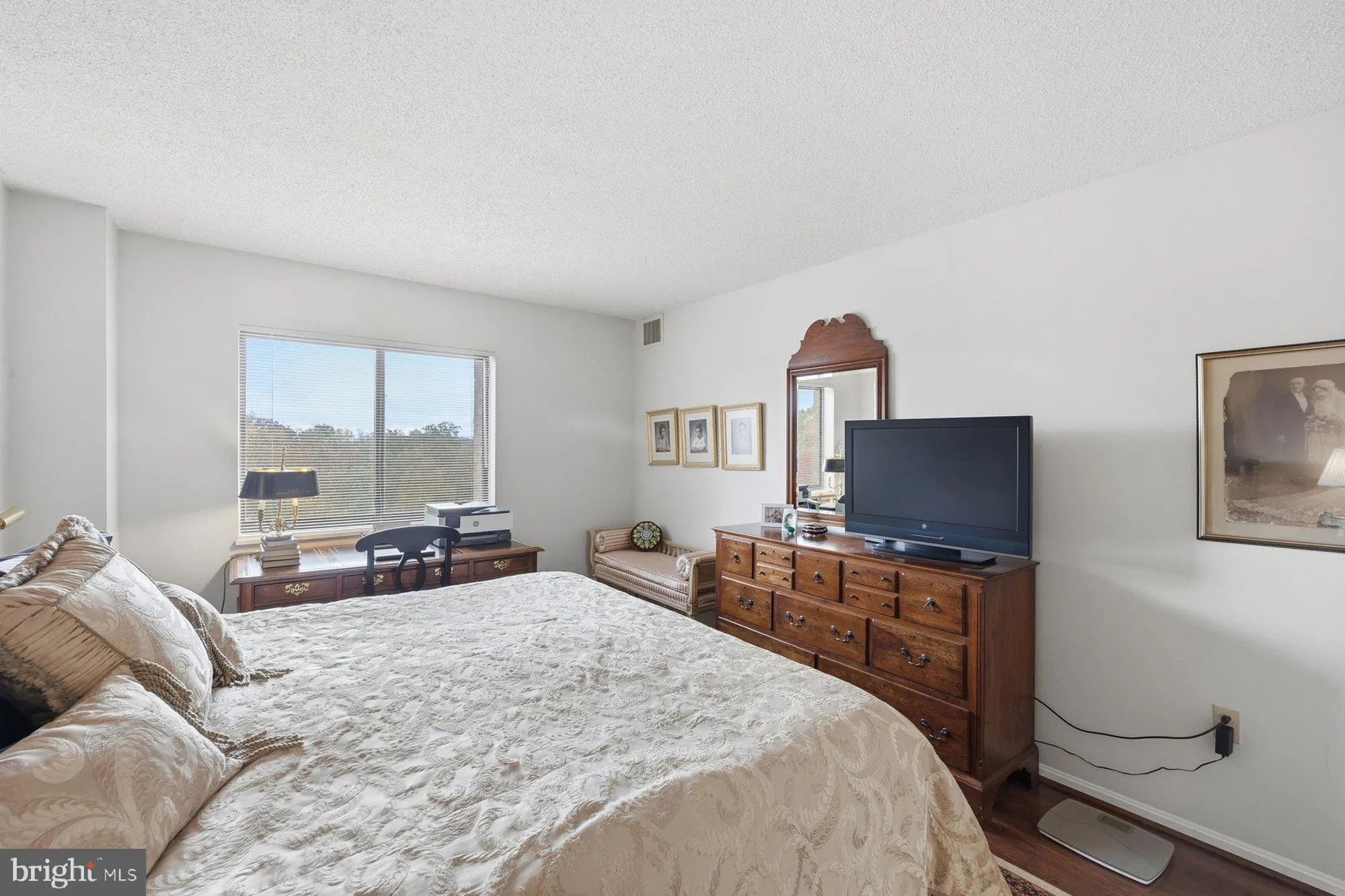 Property Slideshow image 24 of 35 | 15107 interlachen dr 2-822, Silver Spring, MD, 20906