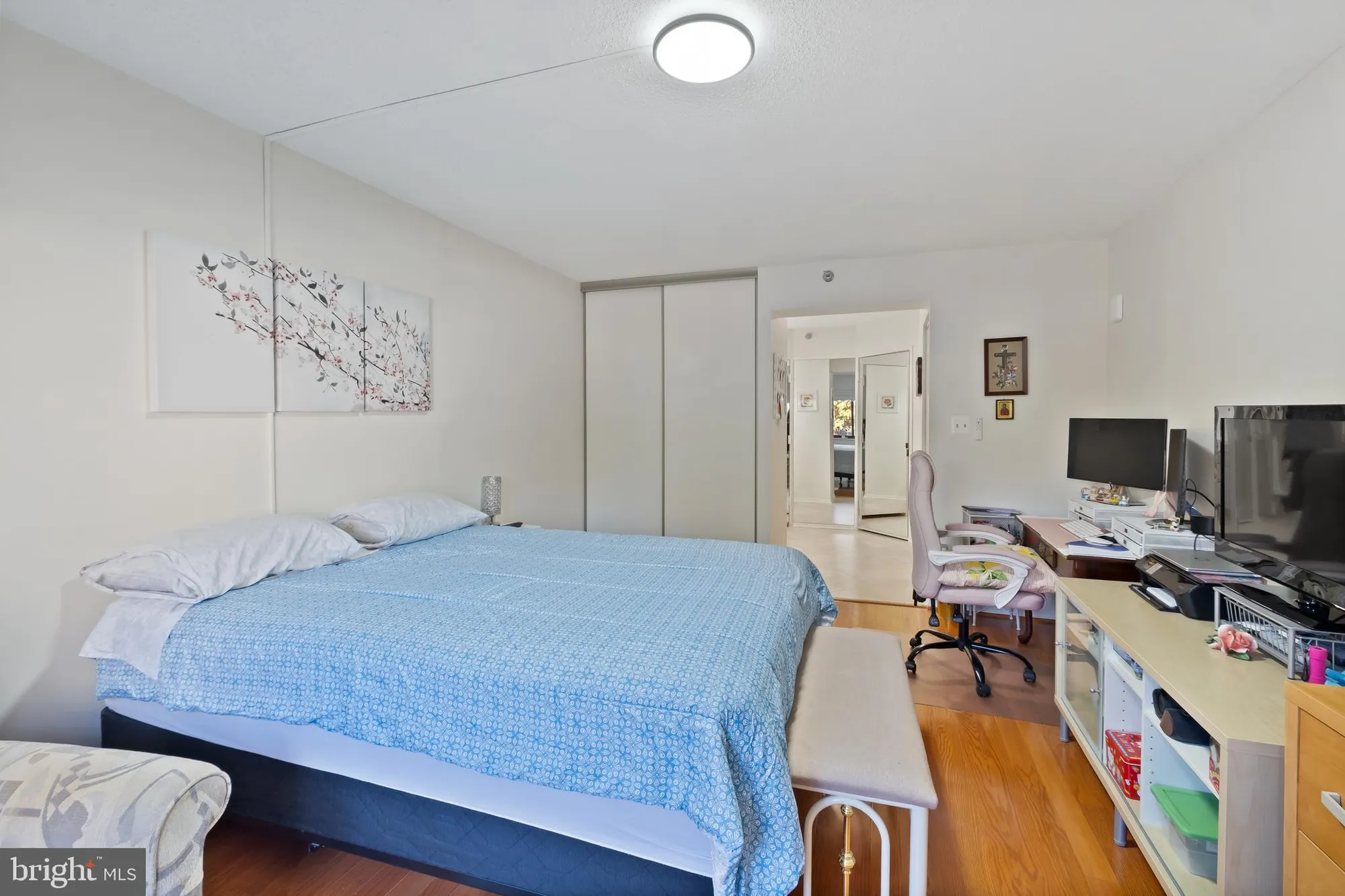 Property Slideshow image 21 of 26 | 15115 interlachen dr 3-107, Silver Spring, MD, 20906