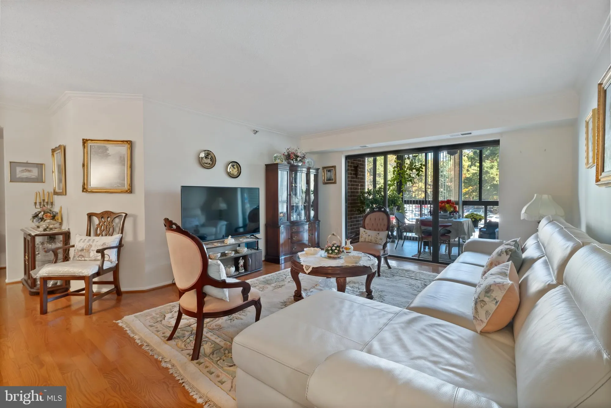 Property Slideshow image 4 of 26 | 15115 interlachen dr 3-107, Silver Spring, MD, 20906