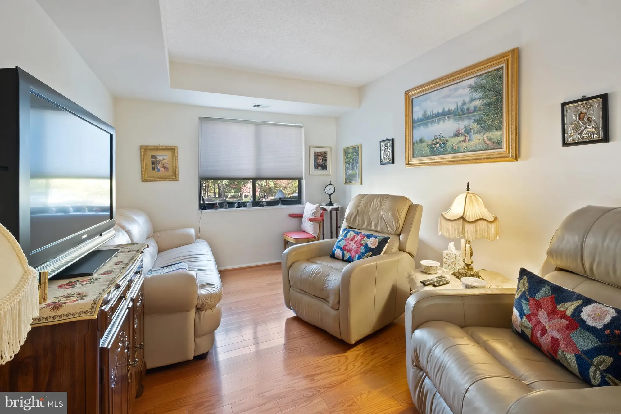 Property Slideshow image 24 of 26 | 15115 interlachen dr 3-107, Silver Spring, MD, 20906