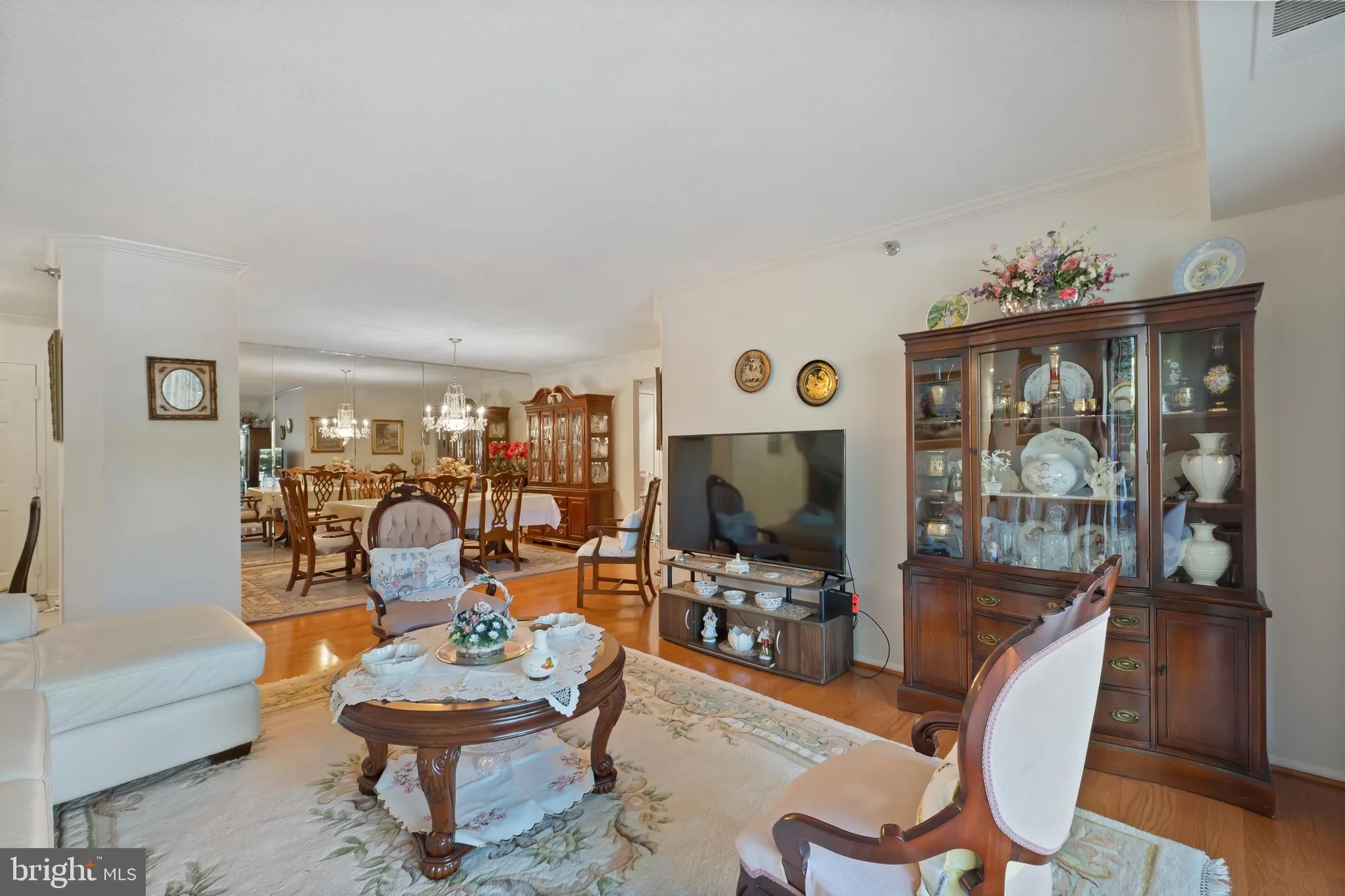 Property Slideshow image 6 of 26 | 15115 interlachen dr 3-107, Silver Spring, MD, 20906