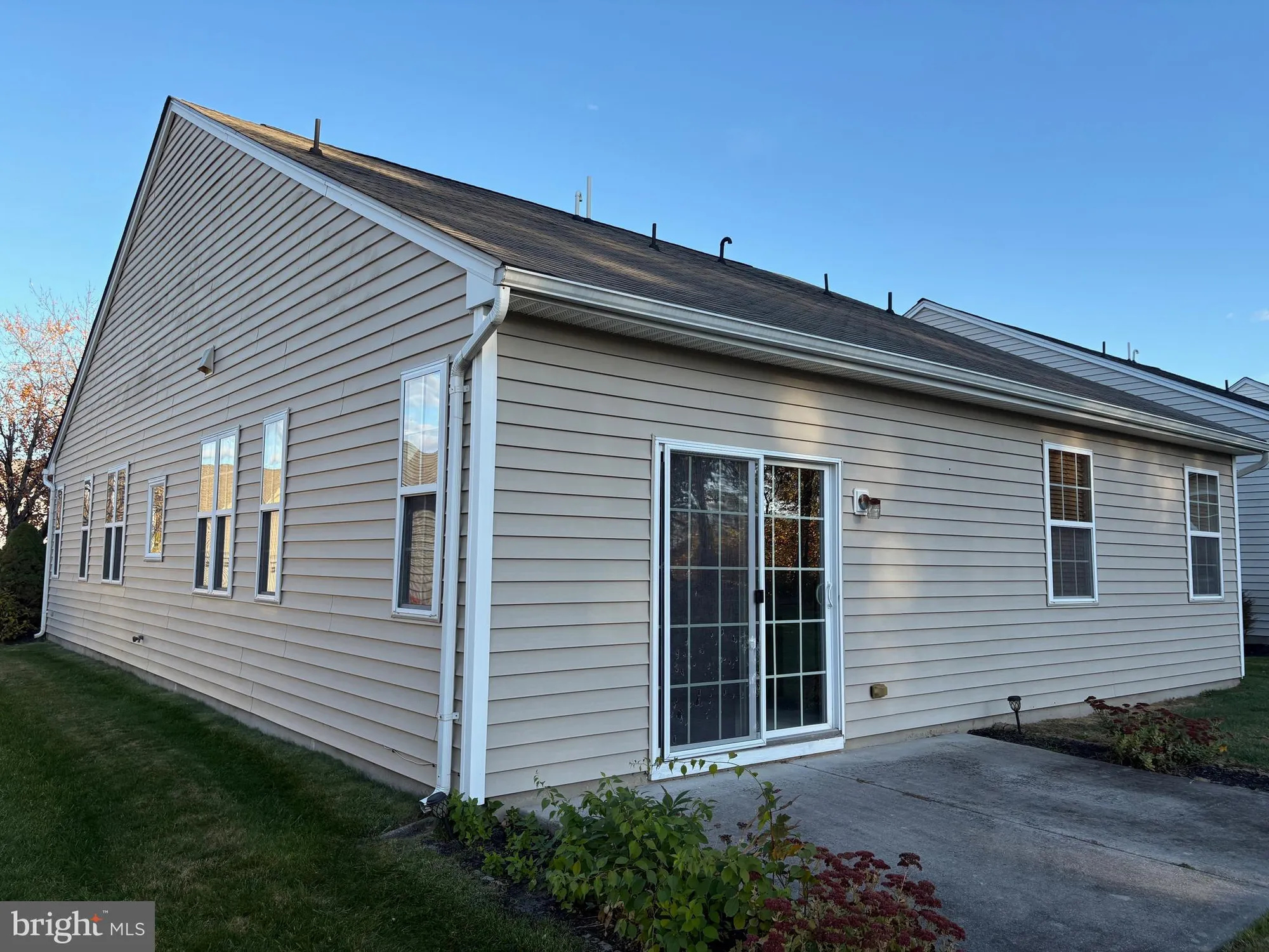 Property Slideshow image 5 of 48 | 253 snowy egret ln, West Deptford, NJ, 08086