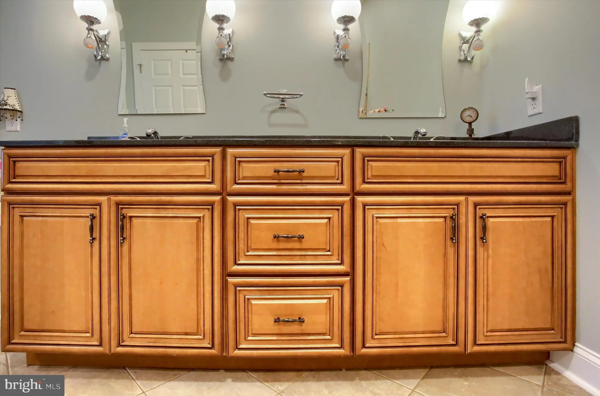 Property Slideshow image 27 of 64 | 75 presidents dr, Mechanicsburg, PA, 17050