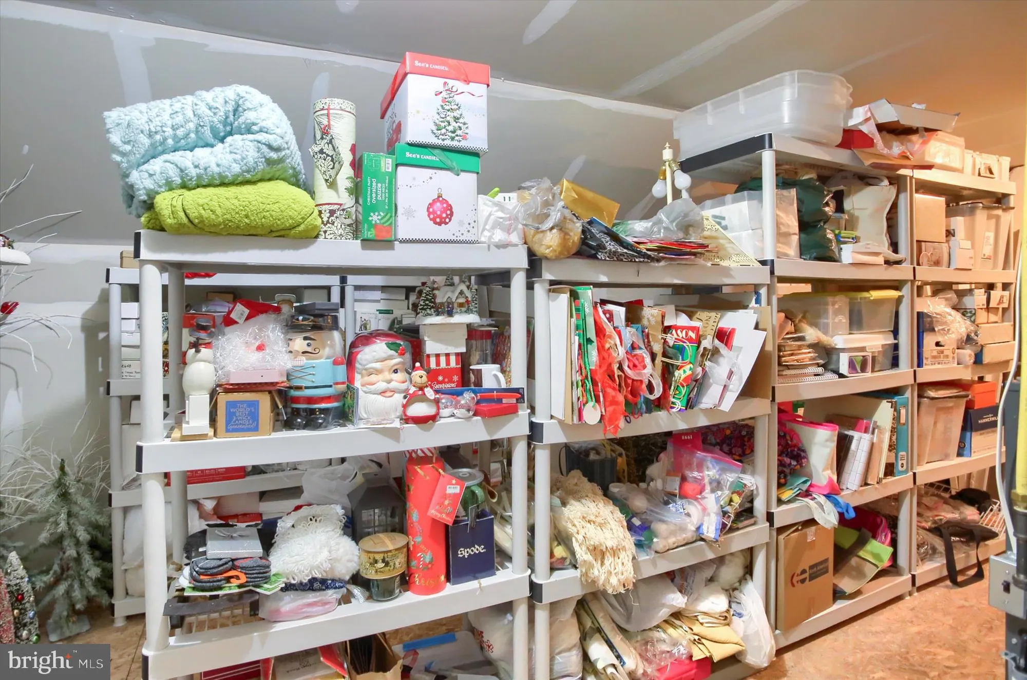 Property Slideshow image 35 of 64 | 75 presidents dr, Mechanicsburg, PA, 17050