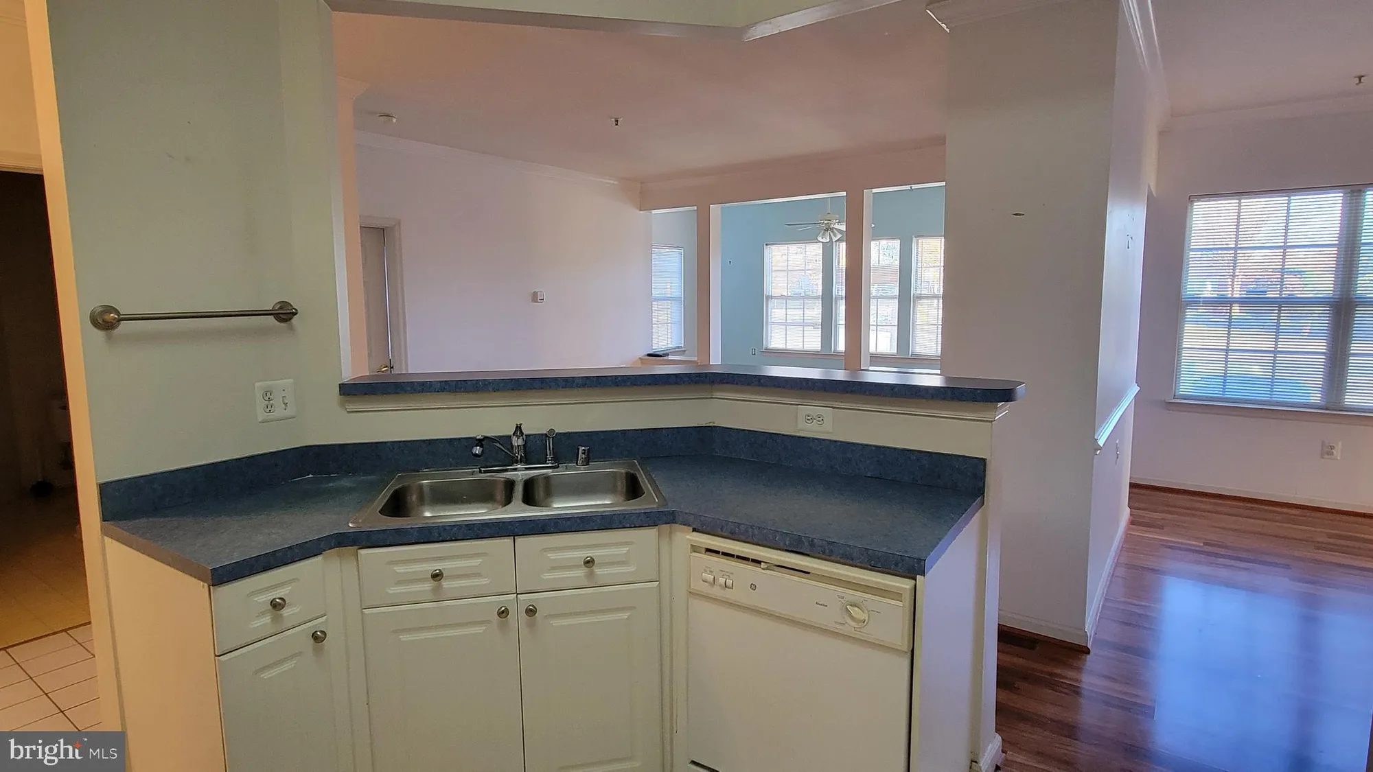 Property Slideshow image 13 of 22 | 2 cameron grove blvd 109, Upper Marlboro, MD, 20774