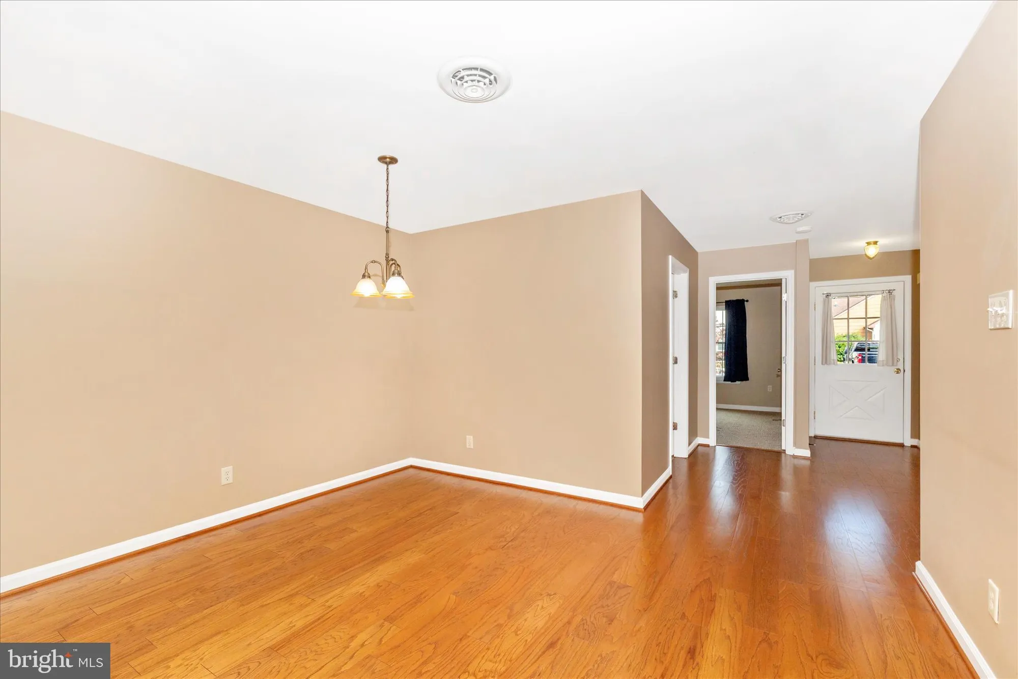 Property Slideshow image 12 of 54 | 6905 chokeberry ct, Frederick, MD, 21703