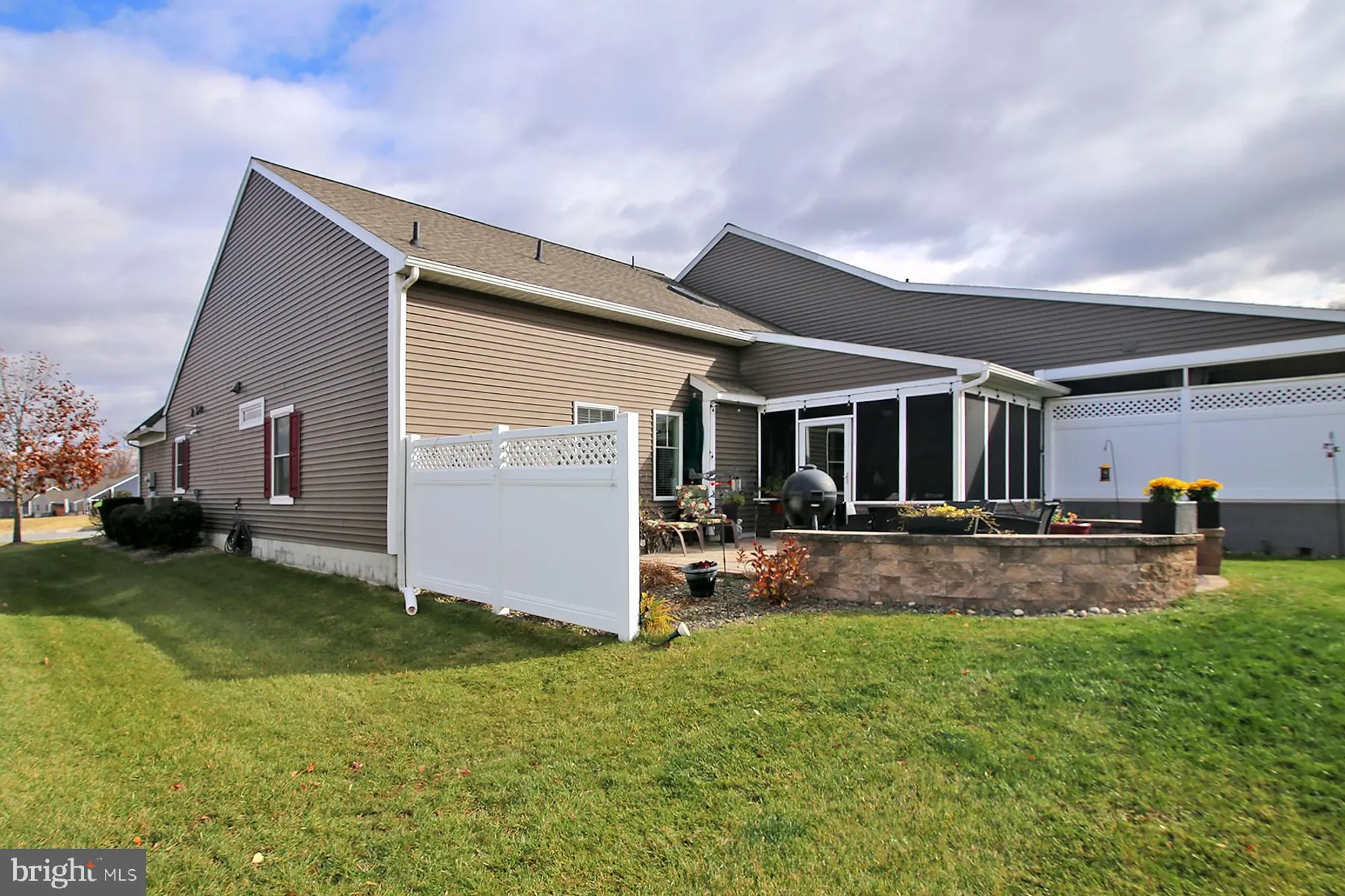 Property Slideshow image 10 of 33 | 1122 alden way, Lebanon, PA, 17042