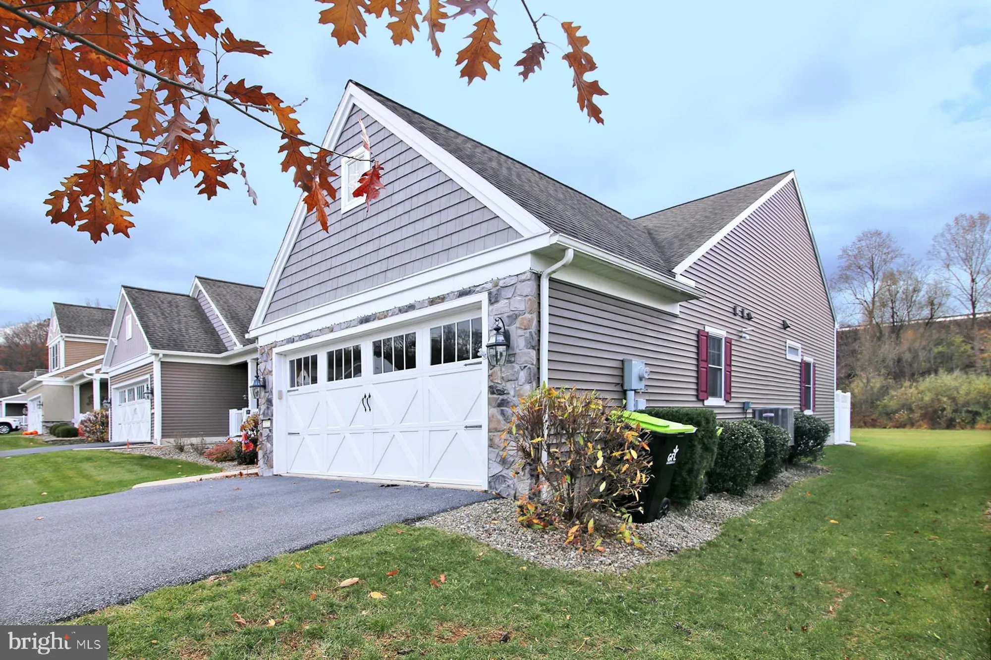 Property Slideshow image 3 of 33 | 1122 alden way, Lebanon, PA, 17042
