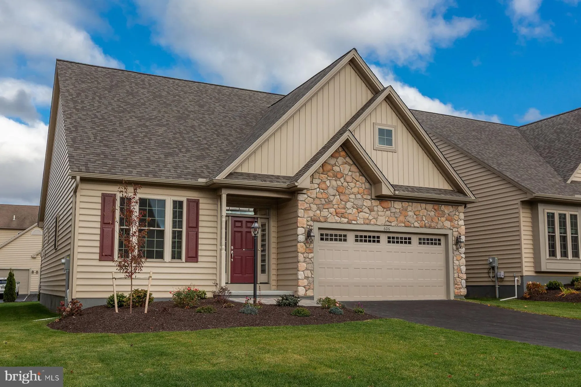 Property Slideshow image 1 of 36 | 606 greenbriar path, Cochranville, PA, 19330