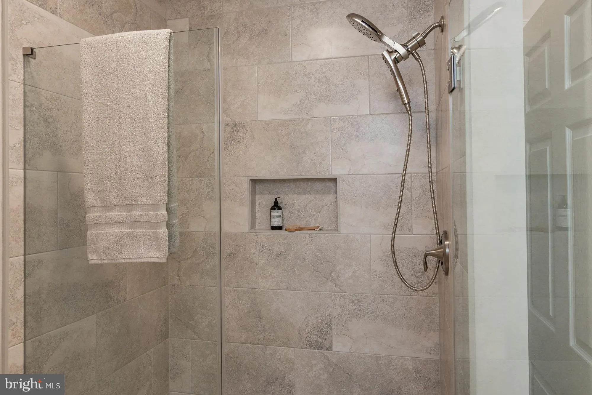 Property Slideshow image 19 of 36 | 606 greenbriar path, Cochranville, PA, 19330