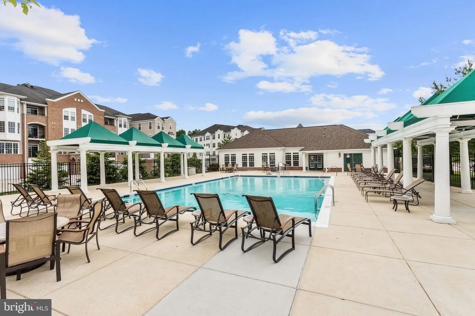 Property Slideshow image 8 of 9 | 7305 maplecrest rd 207, Elkridge, MD, 21075