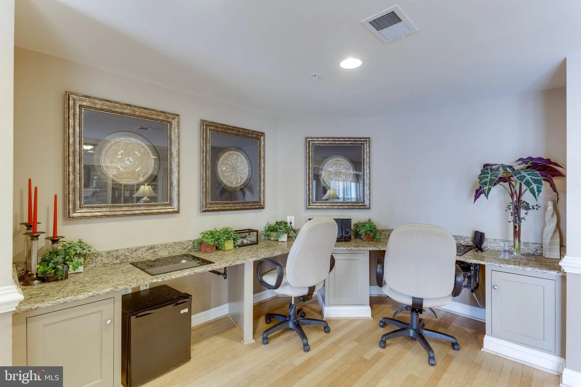 Property Slideshow image 18 of 80 | 2903 saintsbury plz 405, Fairfax, VA, 22031