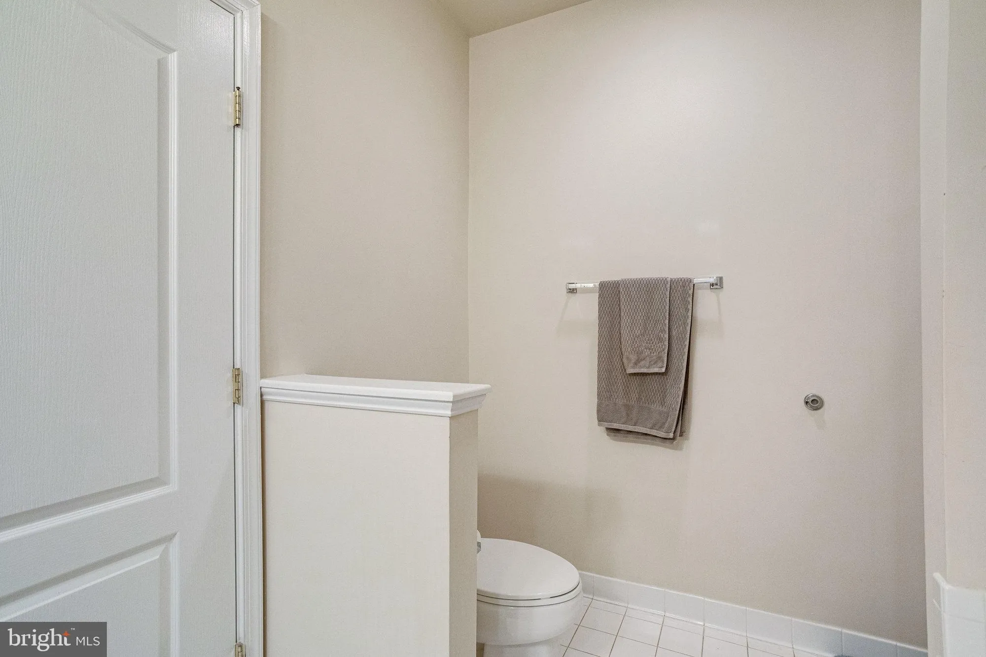 Property Slideshow image 68 of 80 | 2903 saintsbury plz 405, Fairfax, VA, 22031