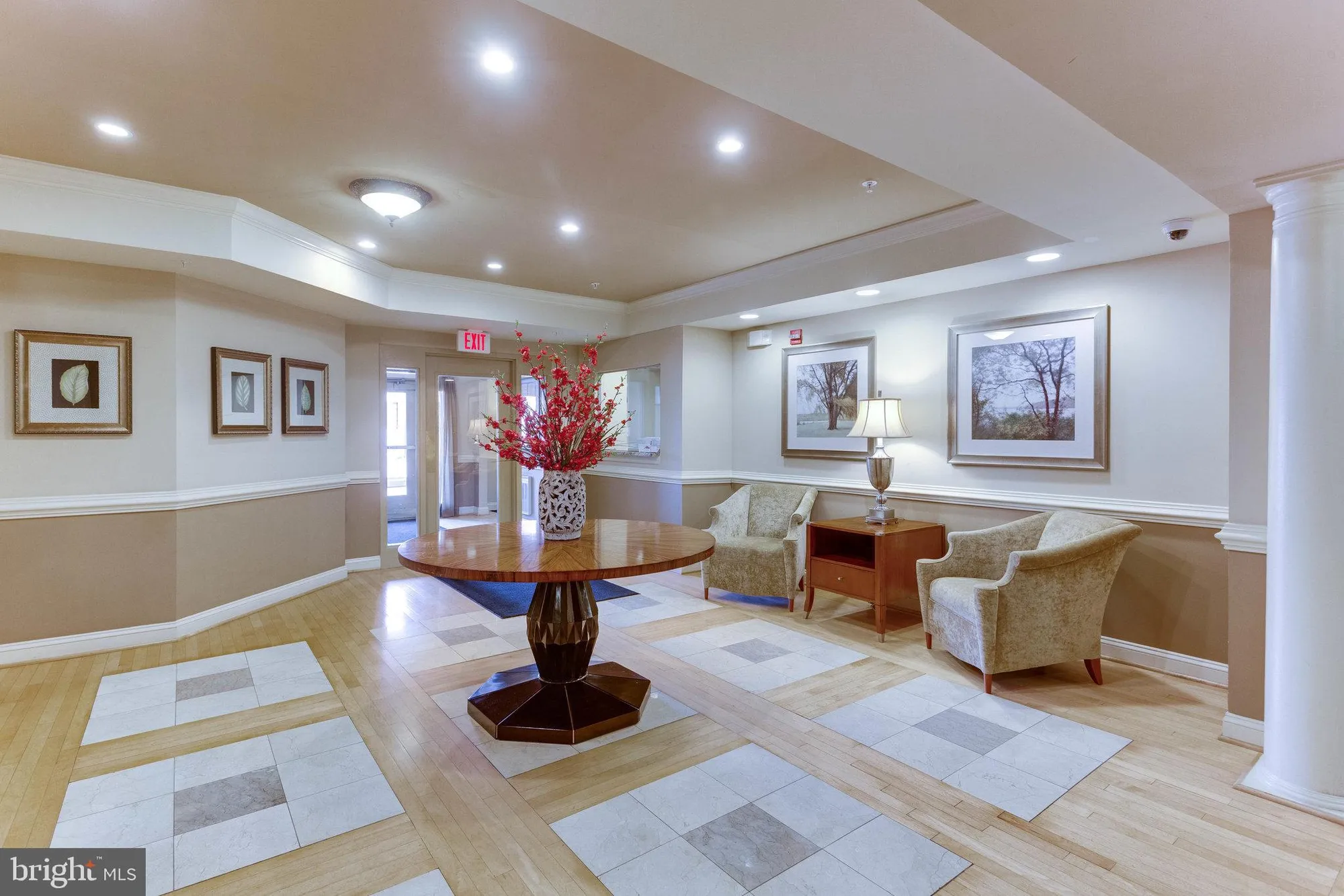 Property Slideshow image 14 of 80 | 2903 saintsbury plz 405, Fairfax, VA, 22031