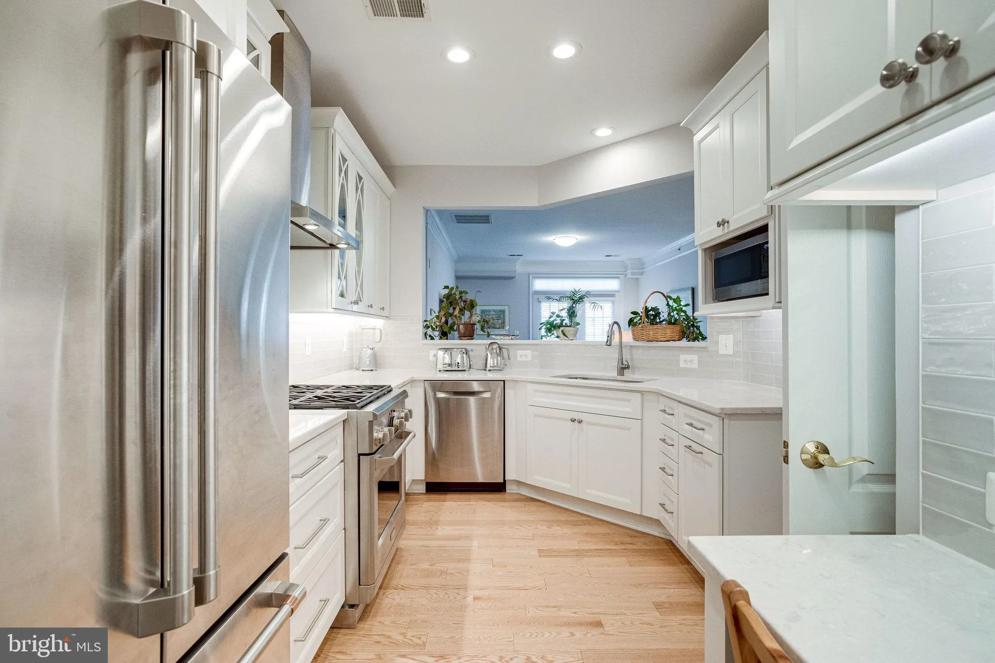 Property Slideshow image 37 of 80 | 2903 saintsbury plz 405, Fairfax, VA, 22031