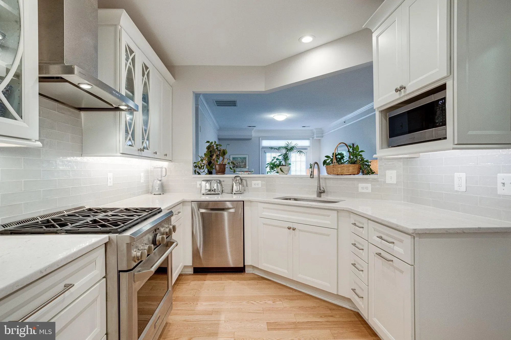 Property Slideshow image 36 of 80 | 2903 saintsbury plz 405, Fairfax, VA, 22031