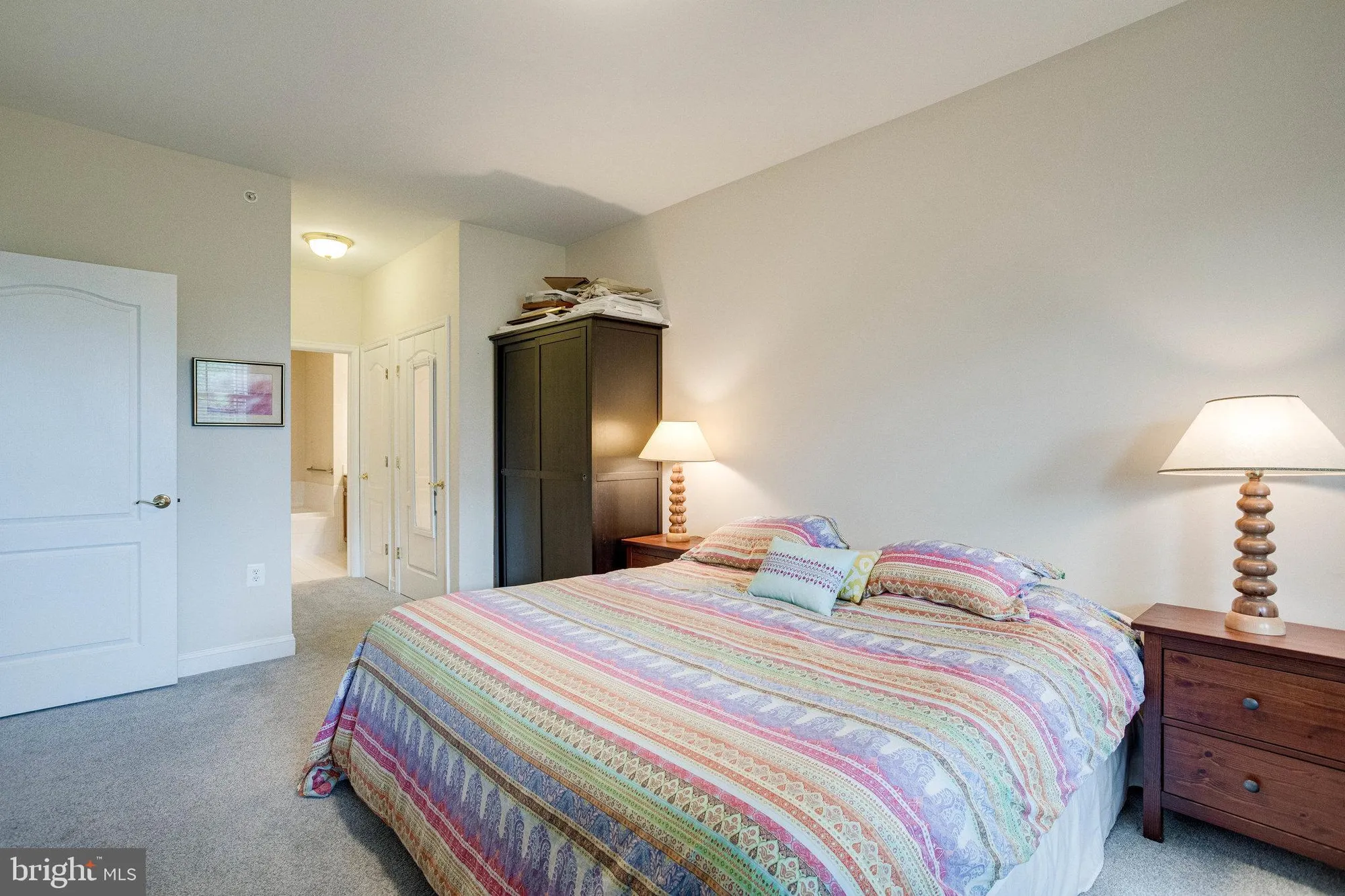 Property Slideshow image 64 of 80 | 2903 saintsbury plz 405, Fairfax, VA, 22031