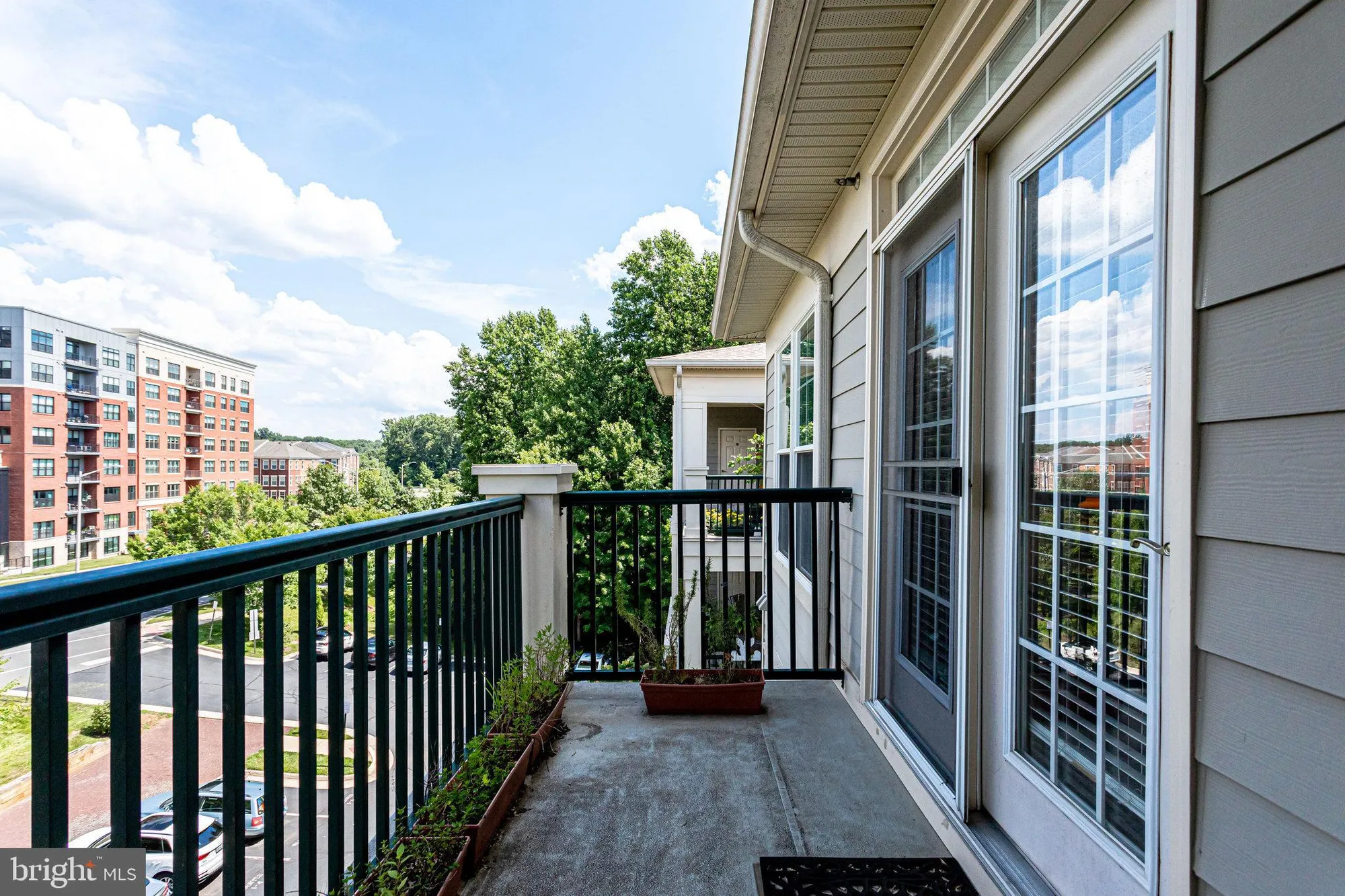 Property Slideshow image 77 of 80 | 2903 saintsbury plz 405, Fairfax, VA, 22031