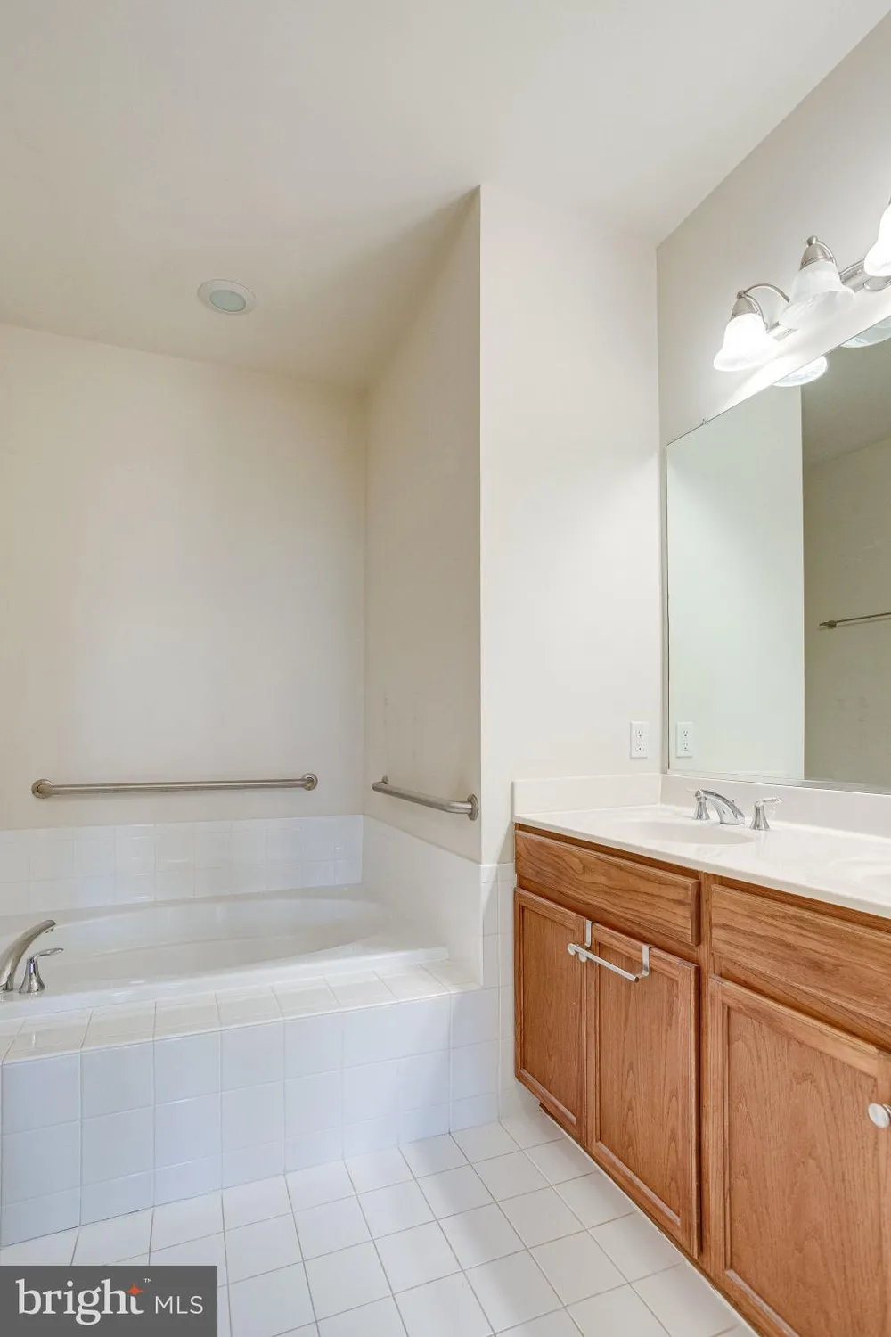 Property Slideshow image 67 of 80 | 2903 saintsbury plz 405, Fairfax, VA, 22031